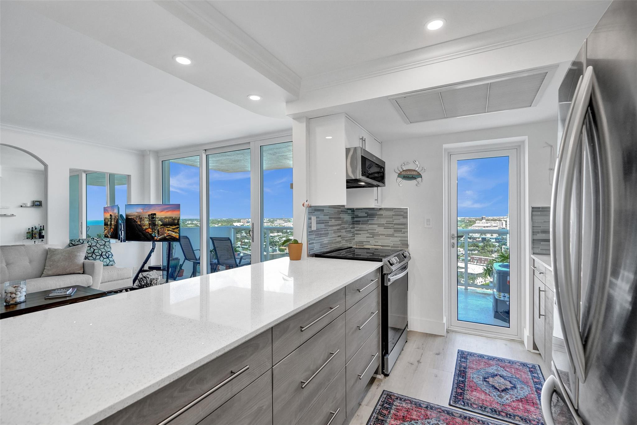 2715 N Ocean Blvd 17F