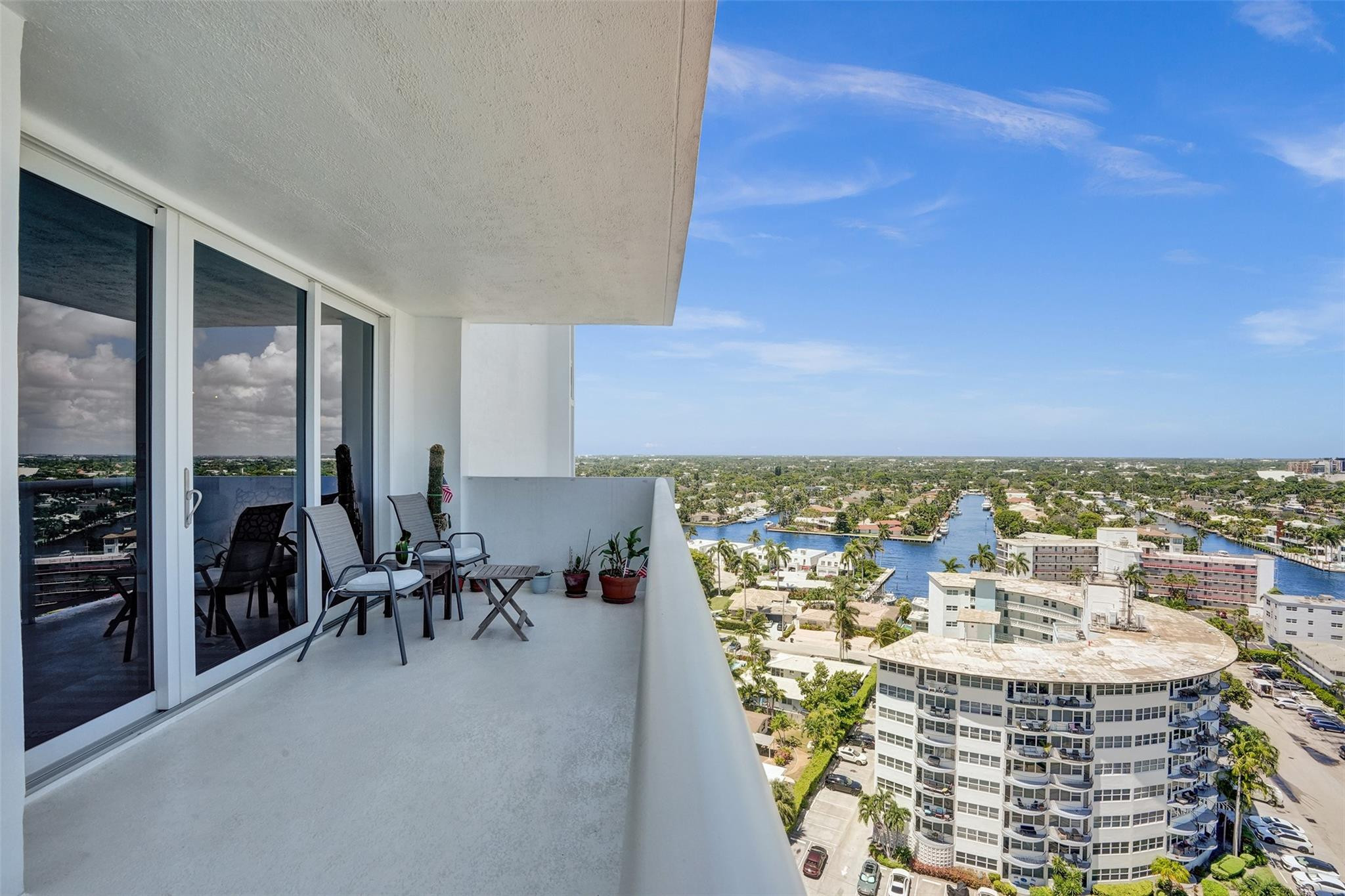 2715 N Ocean Blvd 17F