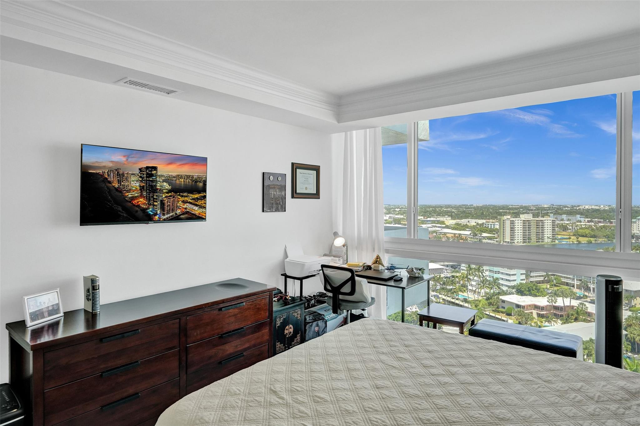 2715 N Ocean Blvd 17F