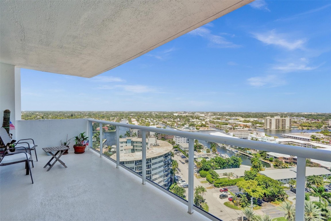 2715 N Ocean Blvd 17F