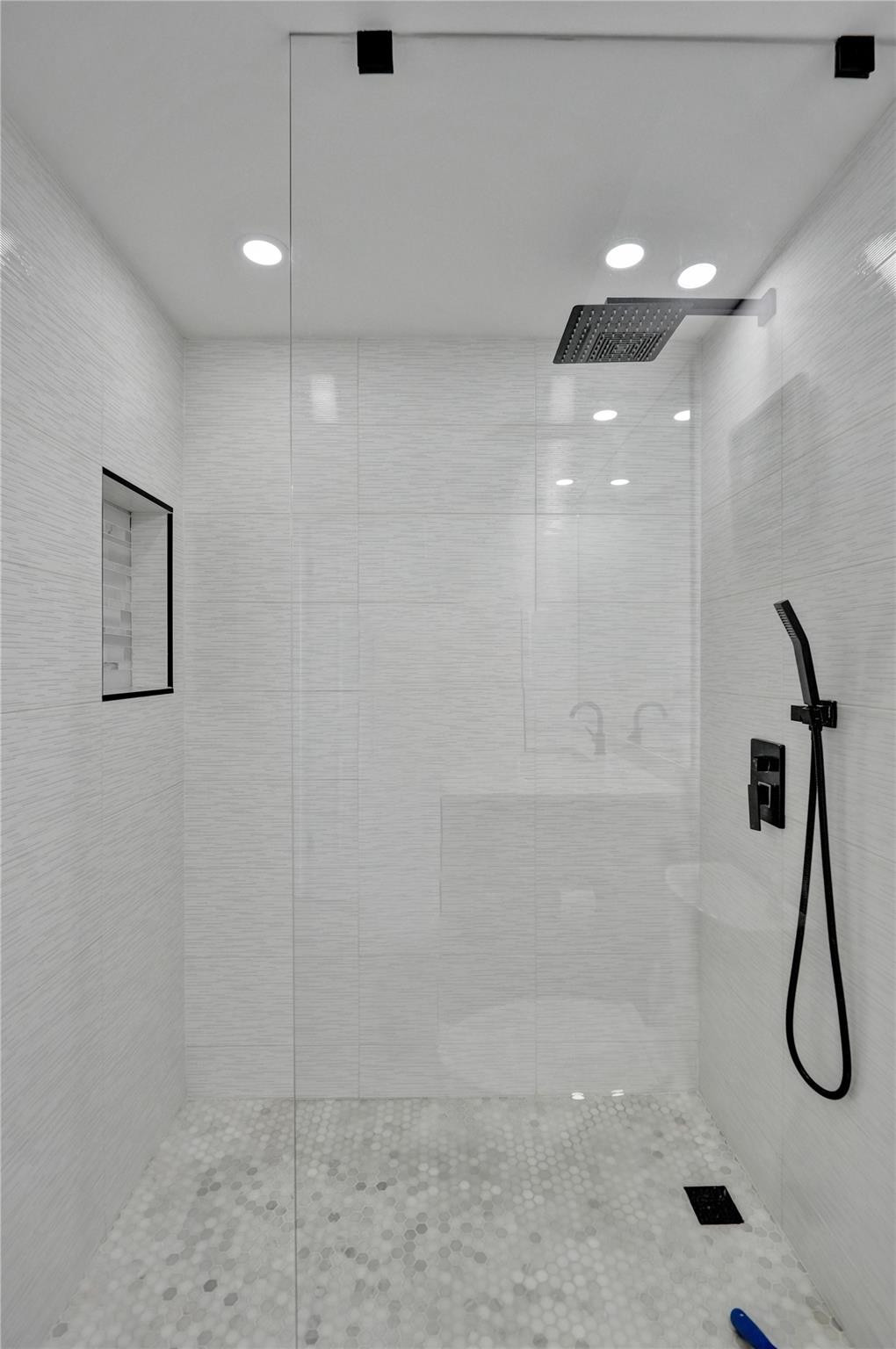 2715 N Ocean Blvd 17F