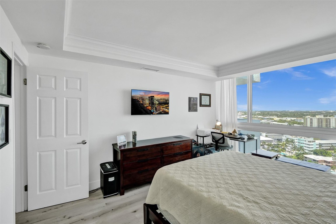 2715 N Ocean Blvd 17F