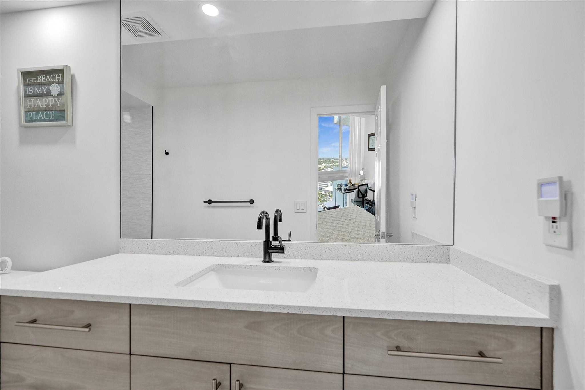 2715 N Ocean Blvd 17F