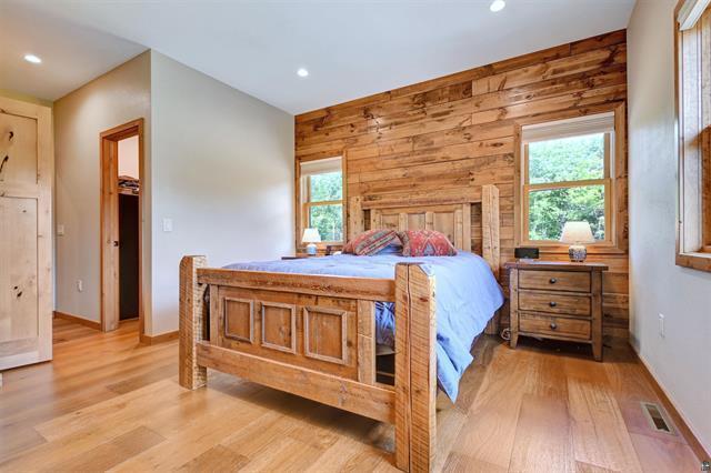 12207 E Railroad Road