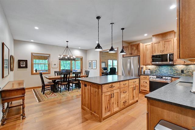 12207 E Railroad Road