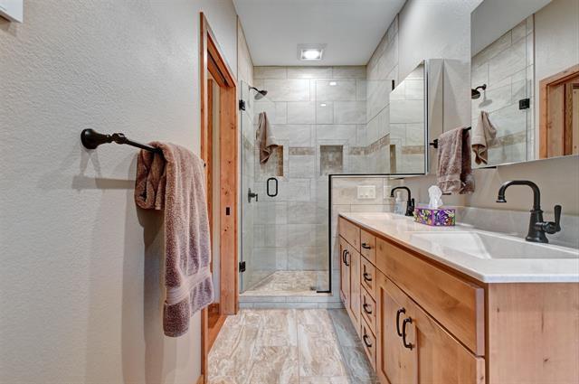 12207 E Railroad Road