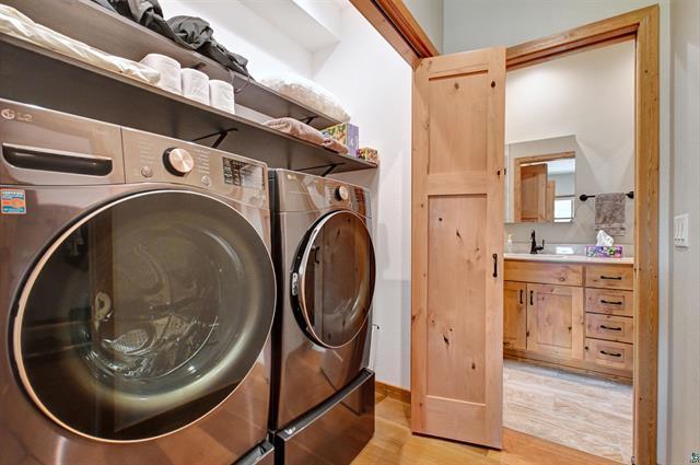 12207 E Railroad Road