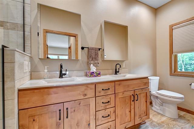 12207 E Railroad Road