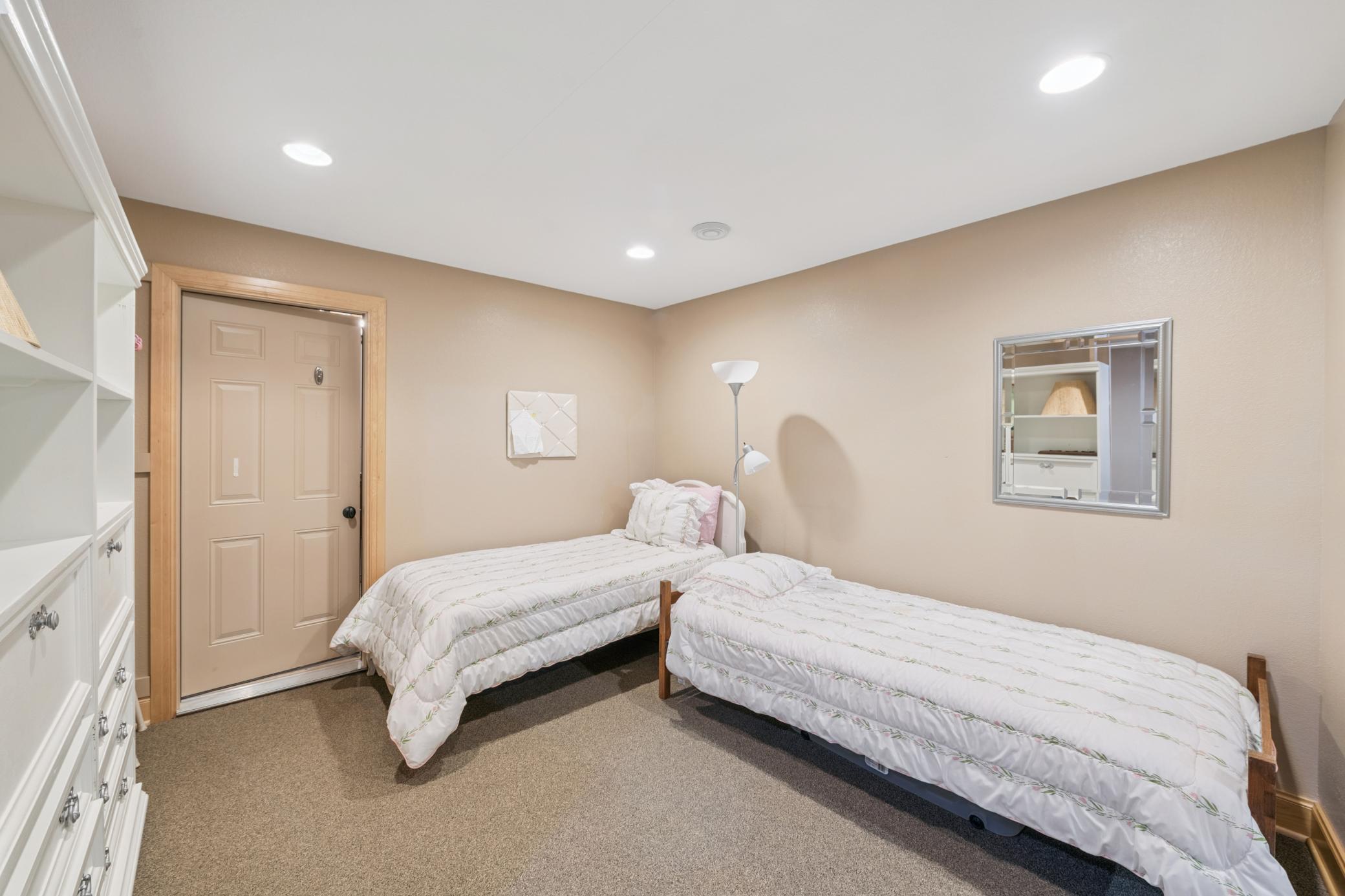 9625 Buskey Bay Drive