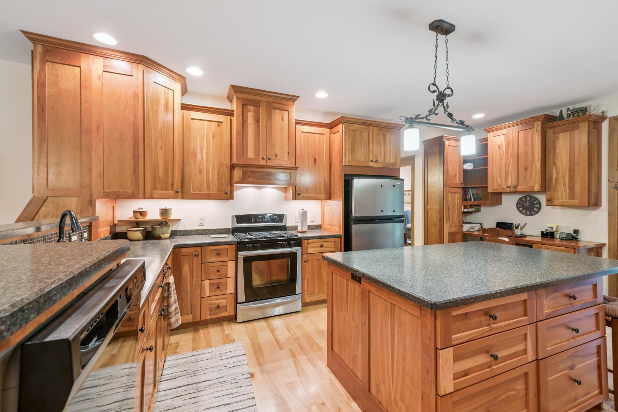 9625 Buskey Bay Drive