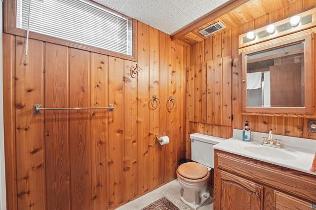 10180 County Highway H