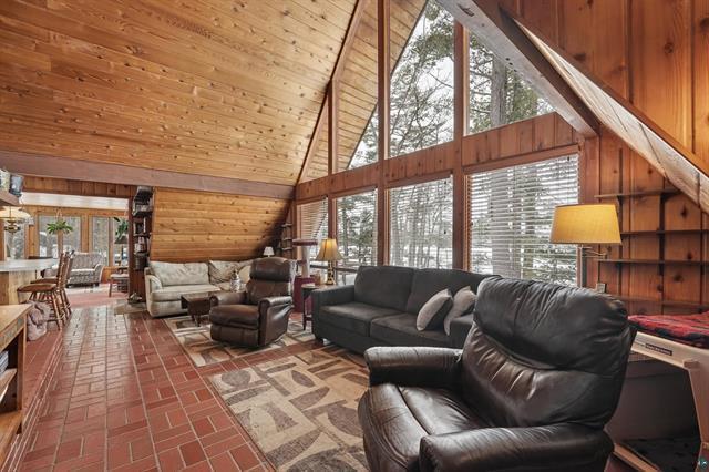 10180 County Highway H