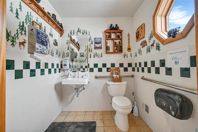 12770 Scenic Drive