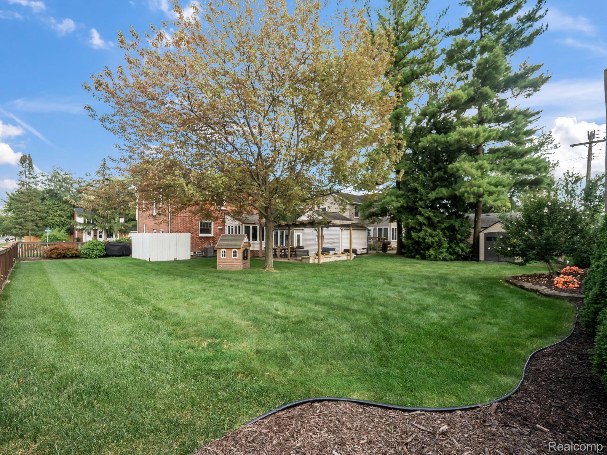 2585 MORTENSON Boulevard