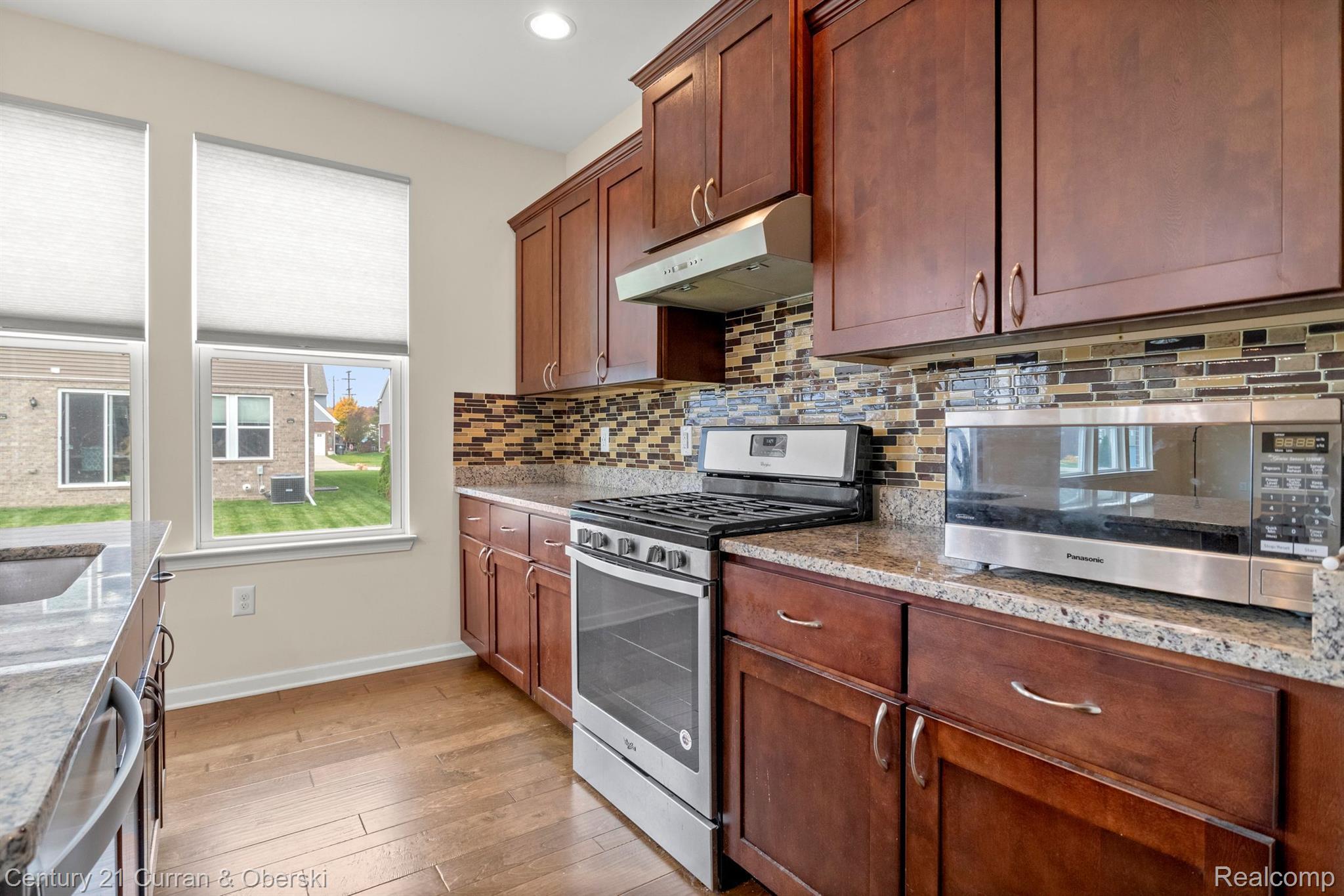 7953 EVERETT Drive