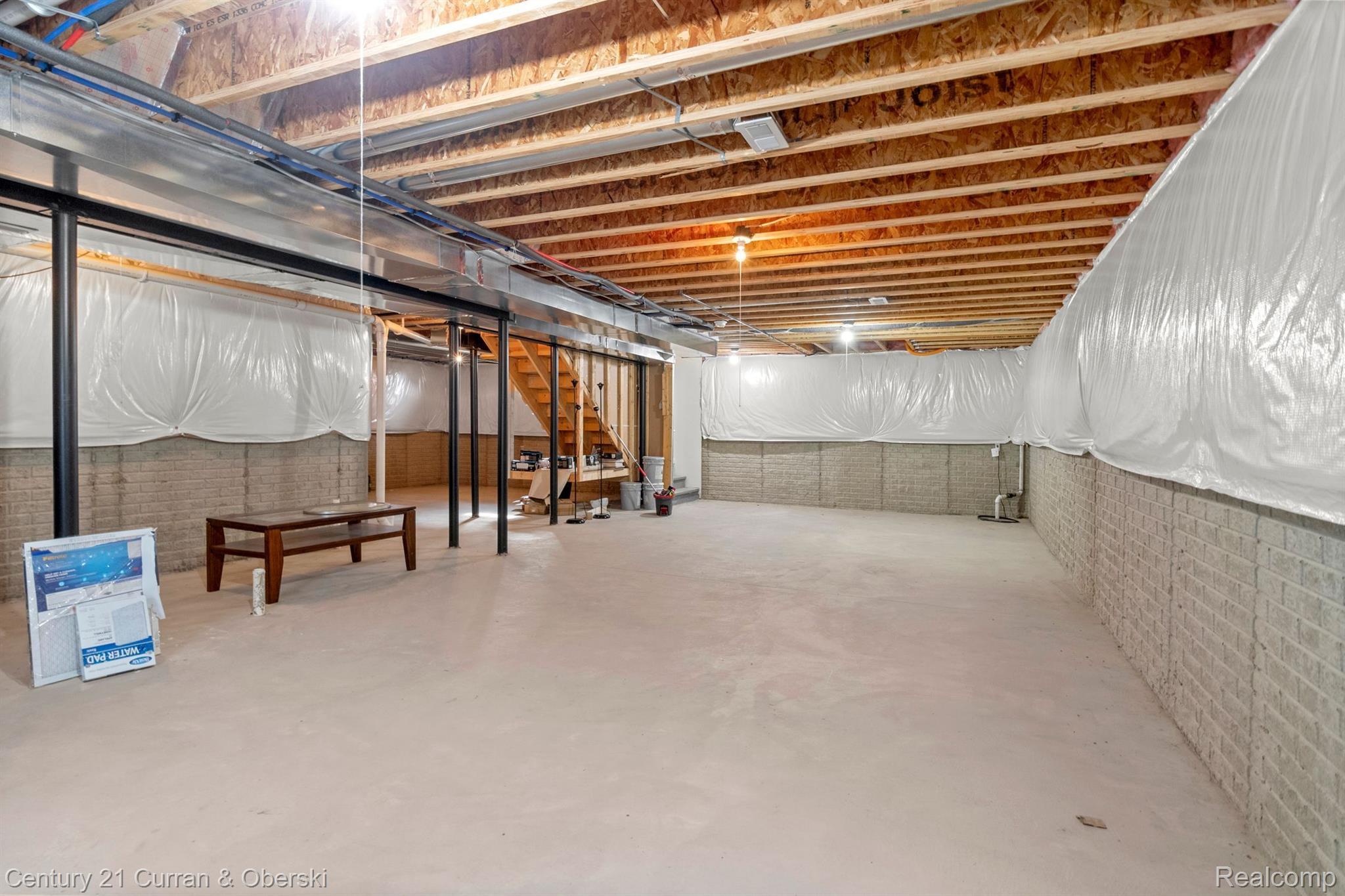 7953 EVERETT Drive