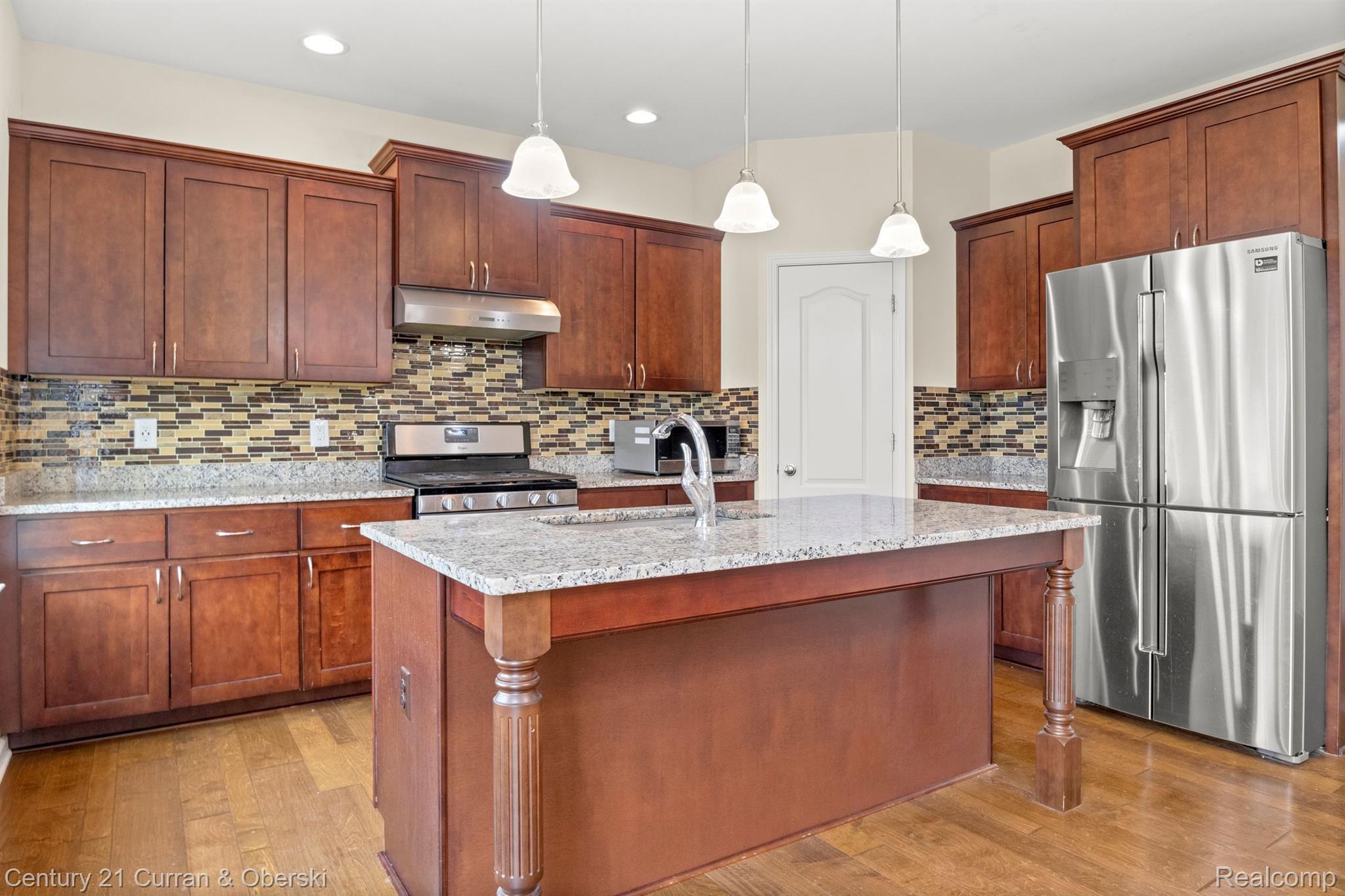 7953 EVERETT Drive