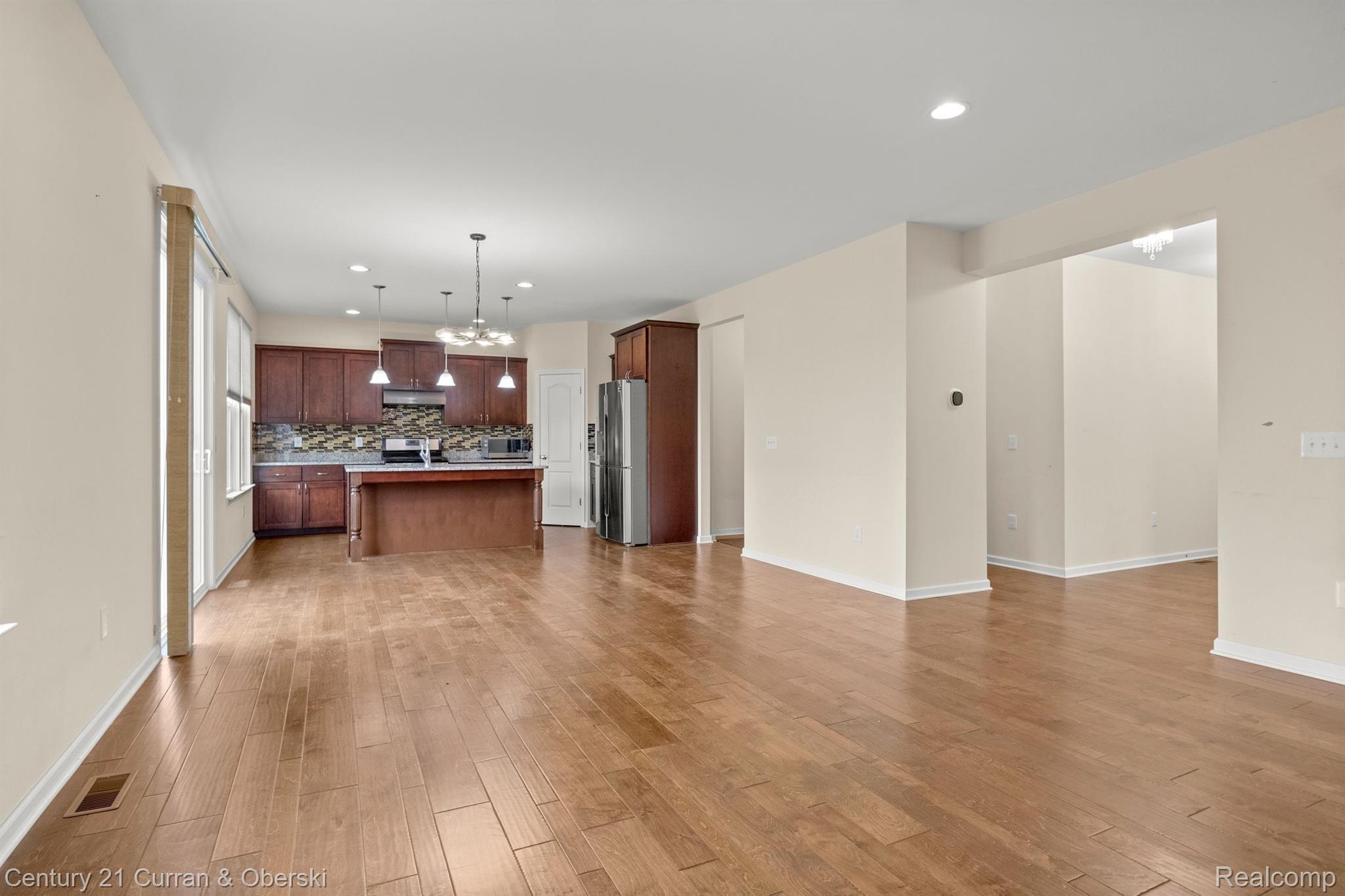 7953 EVERETT Drive