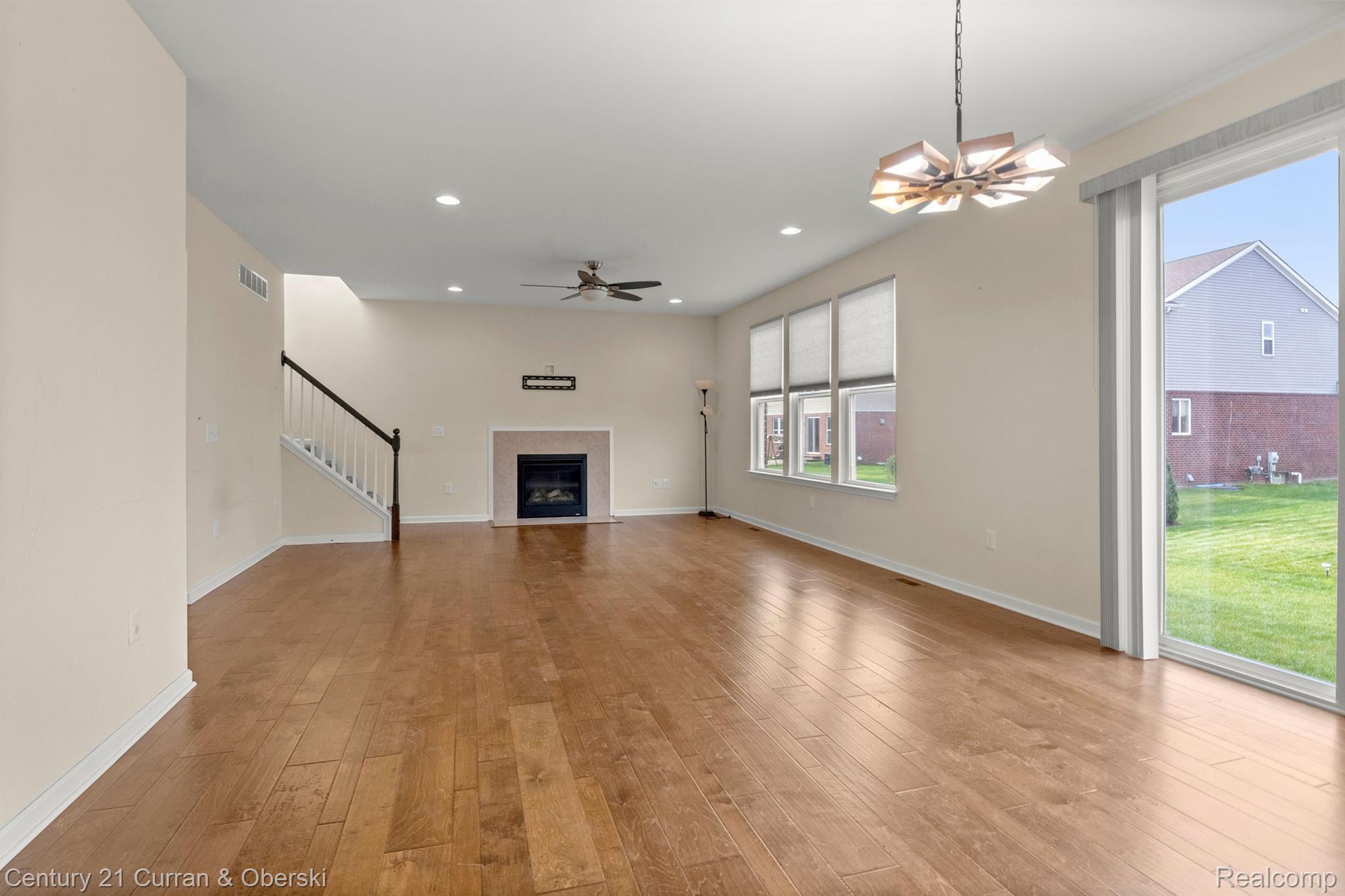 7953 EVERETT Drive