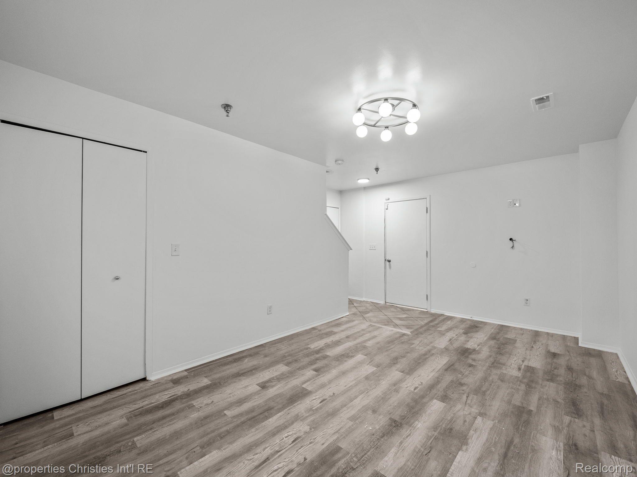 23206 CORNERSTONE VILLAGE Drive