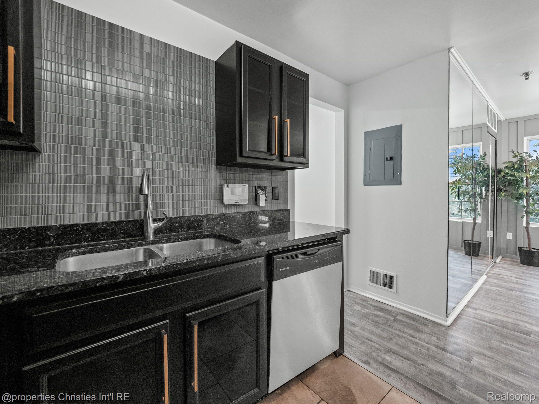 23206 CORNERSTONE VILLAGE Drive