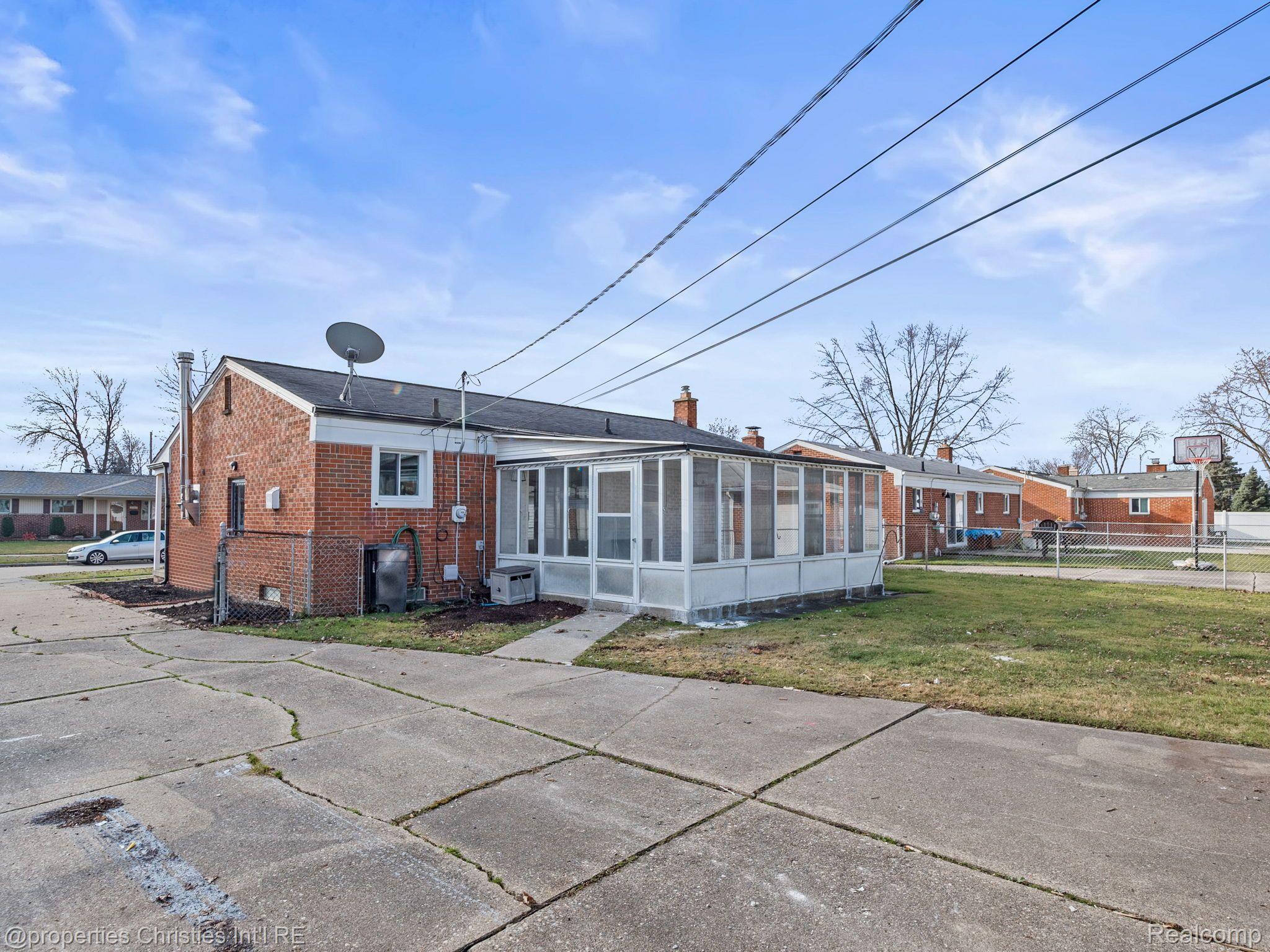 2147 Parliament Drive