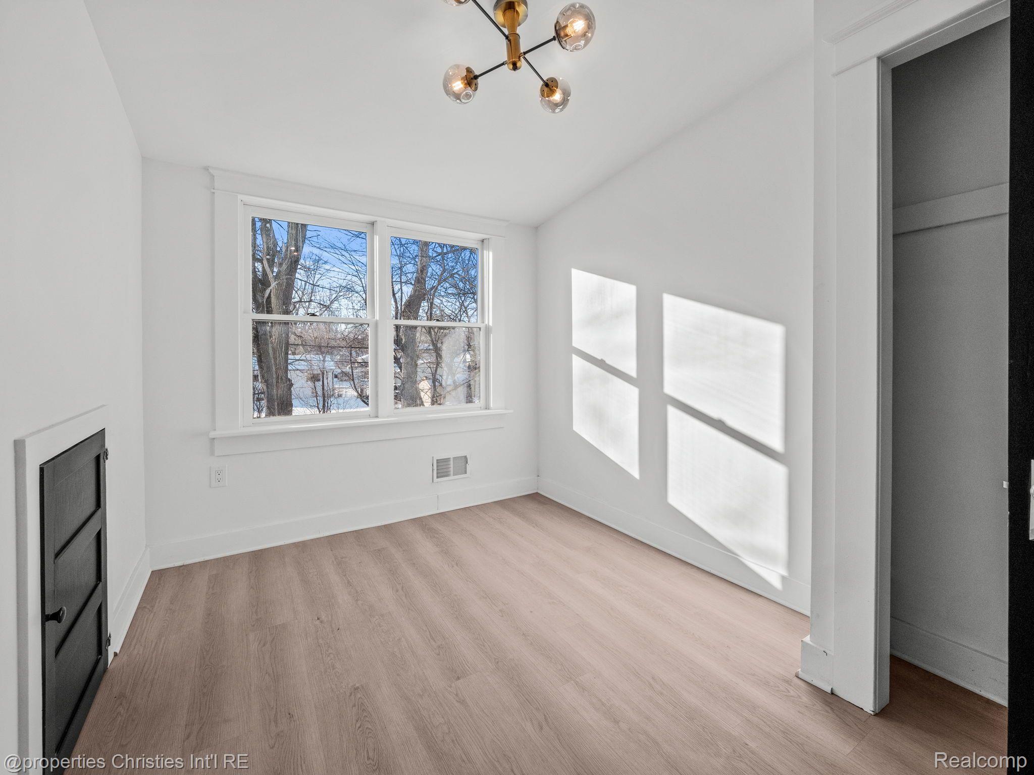 1538 S CAMPBELL Road