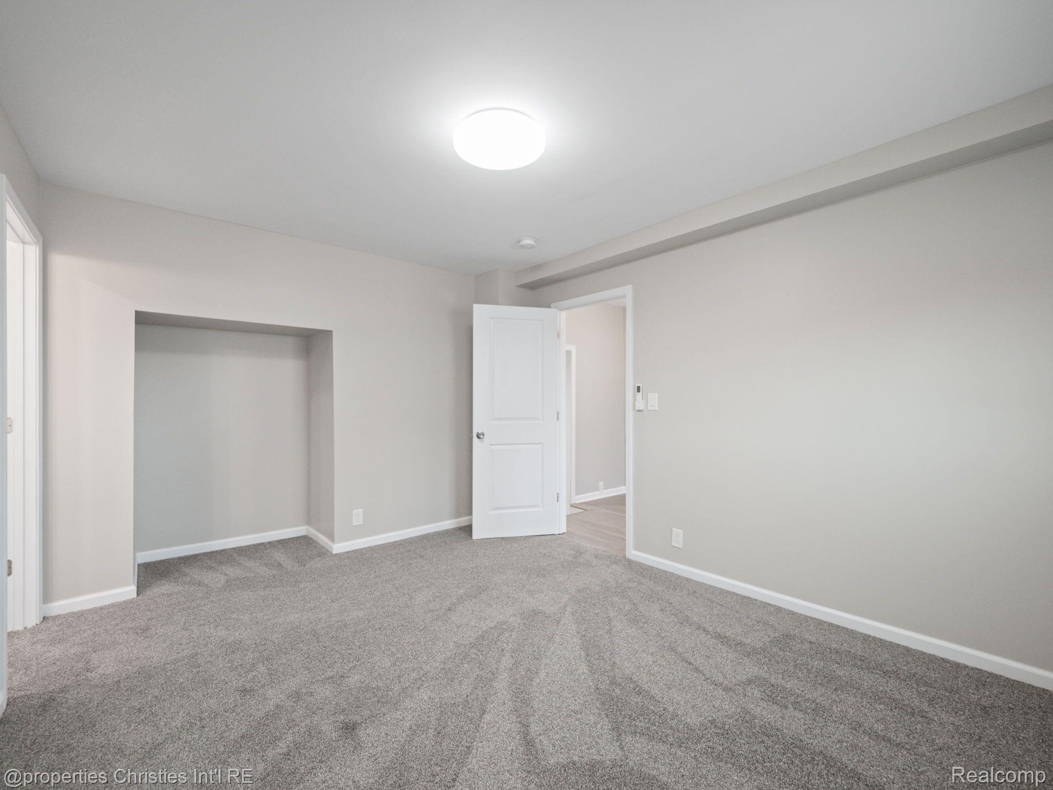3179 MELVIN Avenue