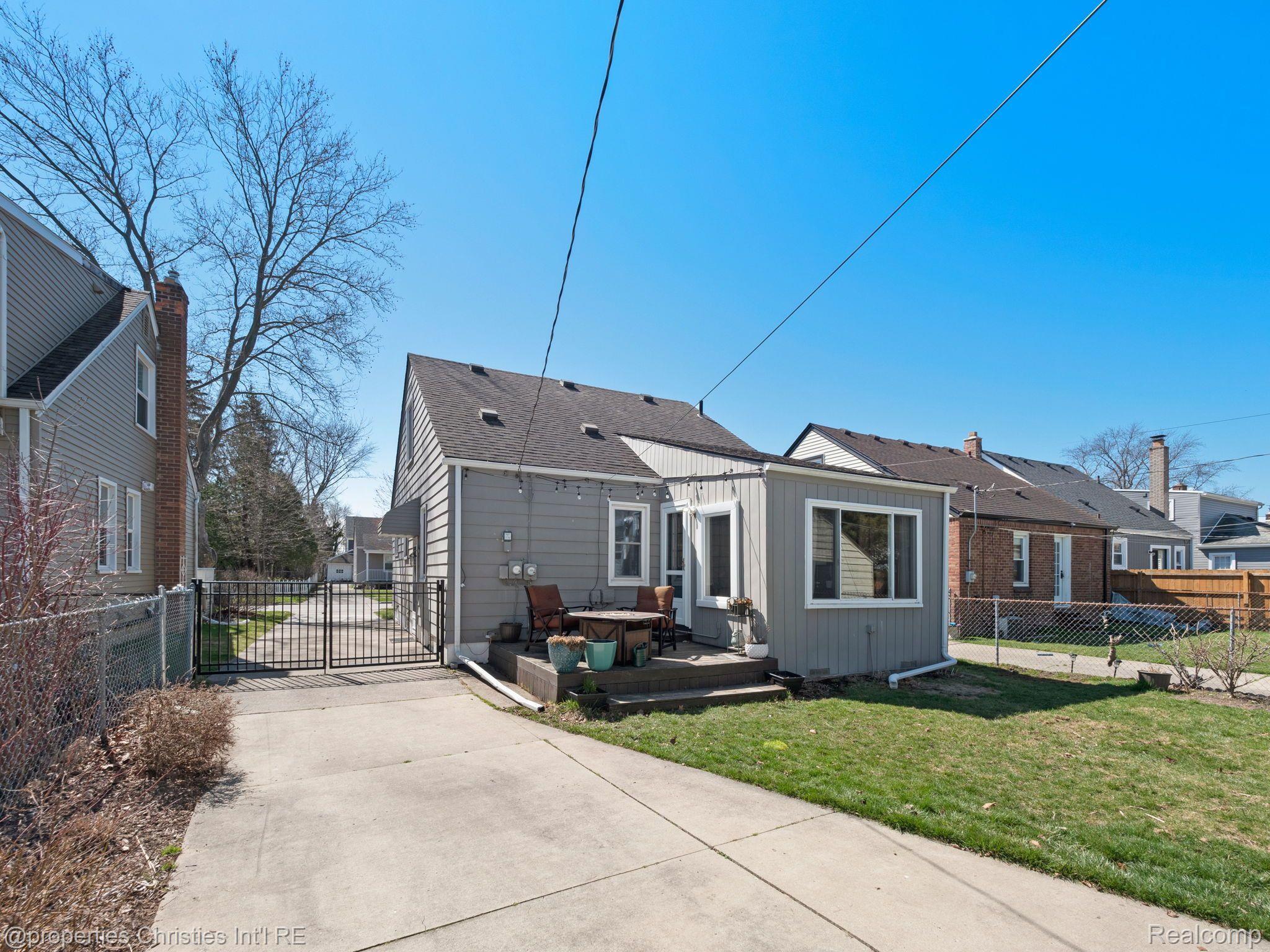1338 OXFORD Road