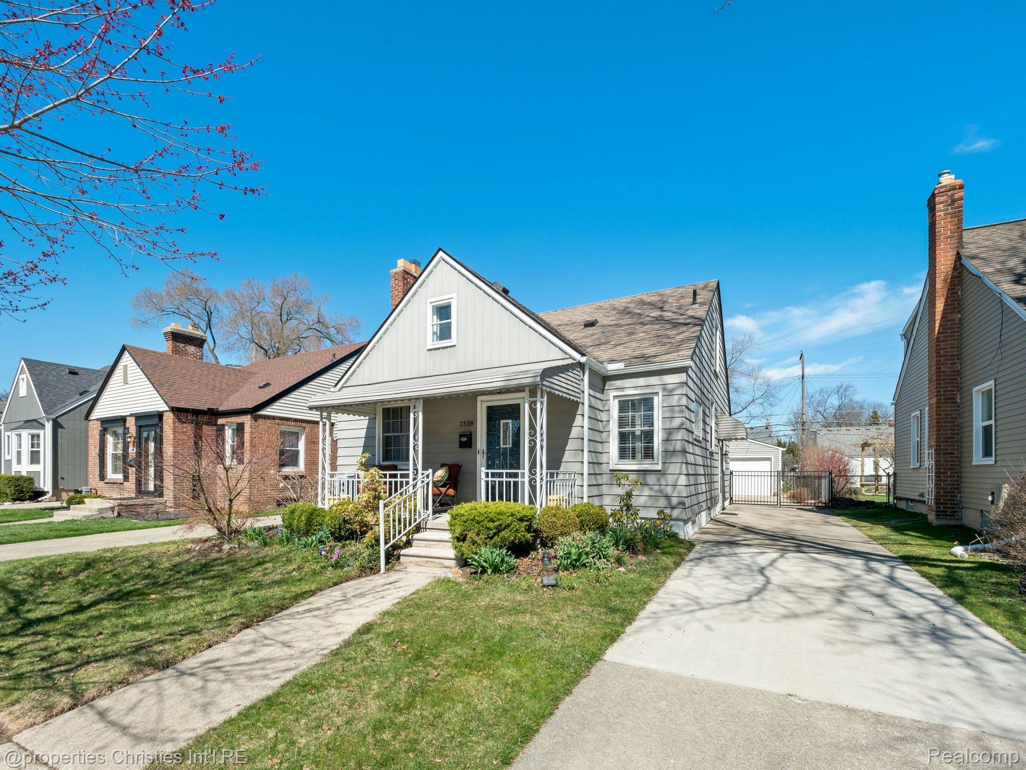 1338 OXFORD Road