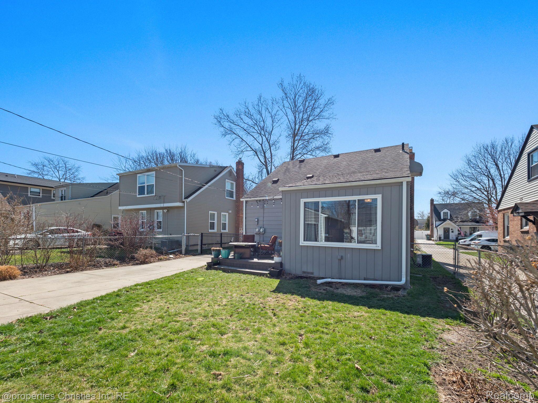 1338 OXFORD Road