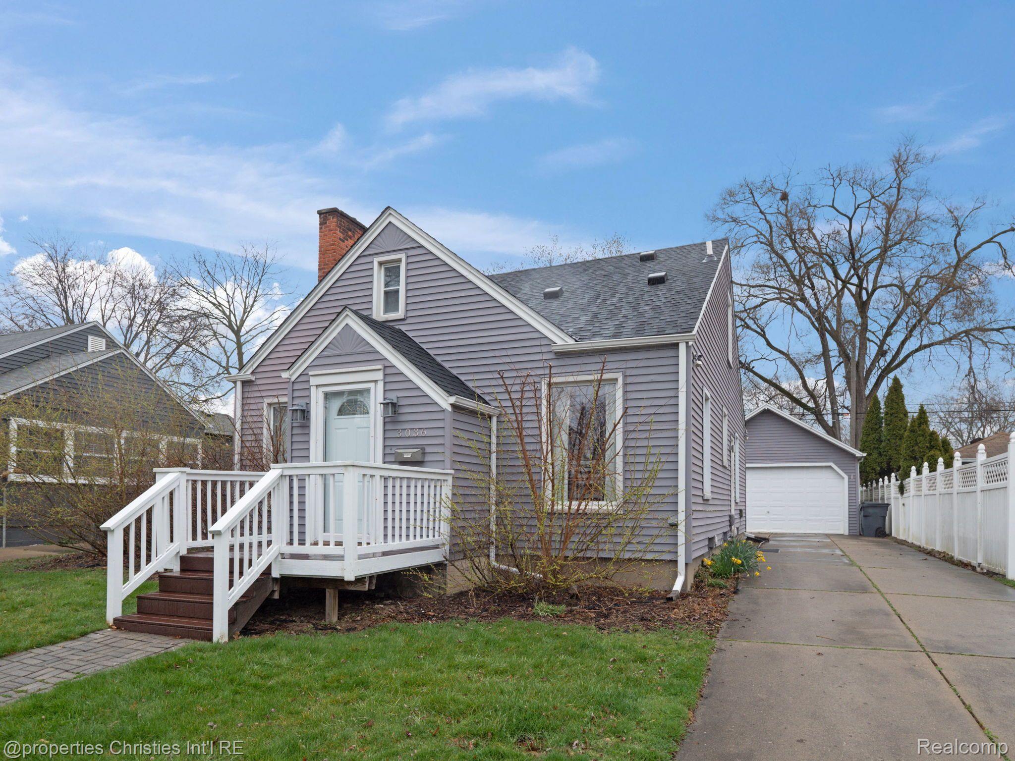 3036 GARDNER Avenue