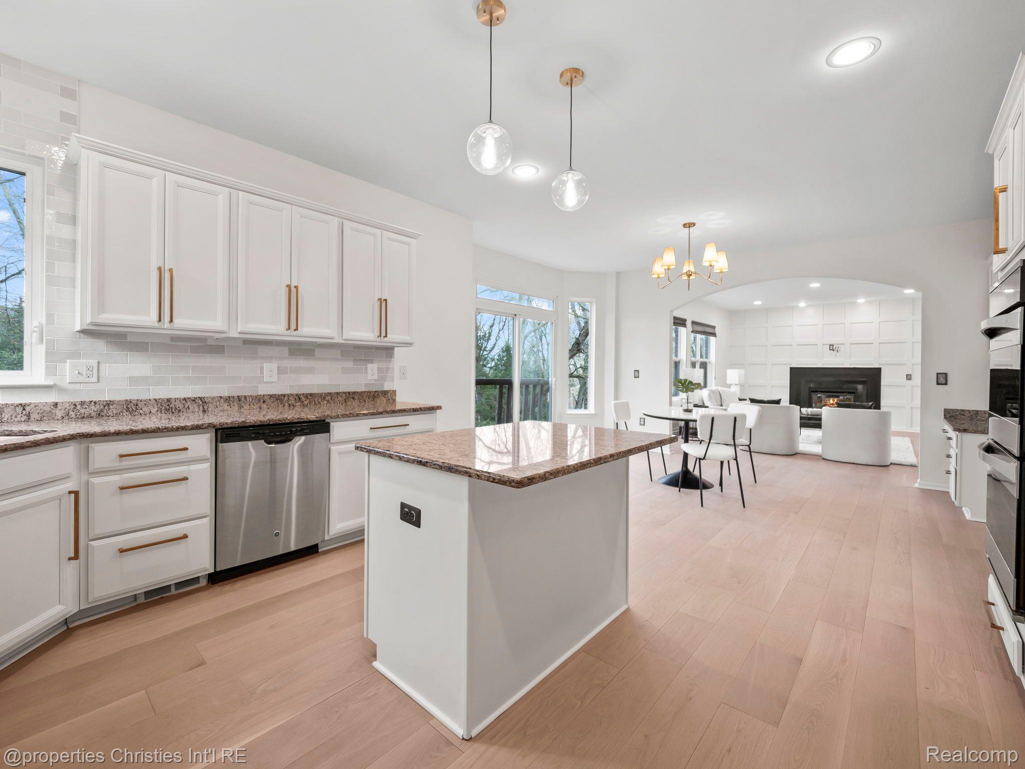 578 RED BANK Drive