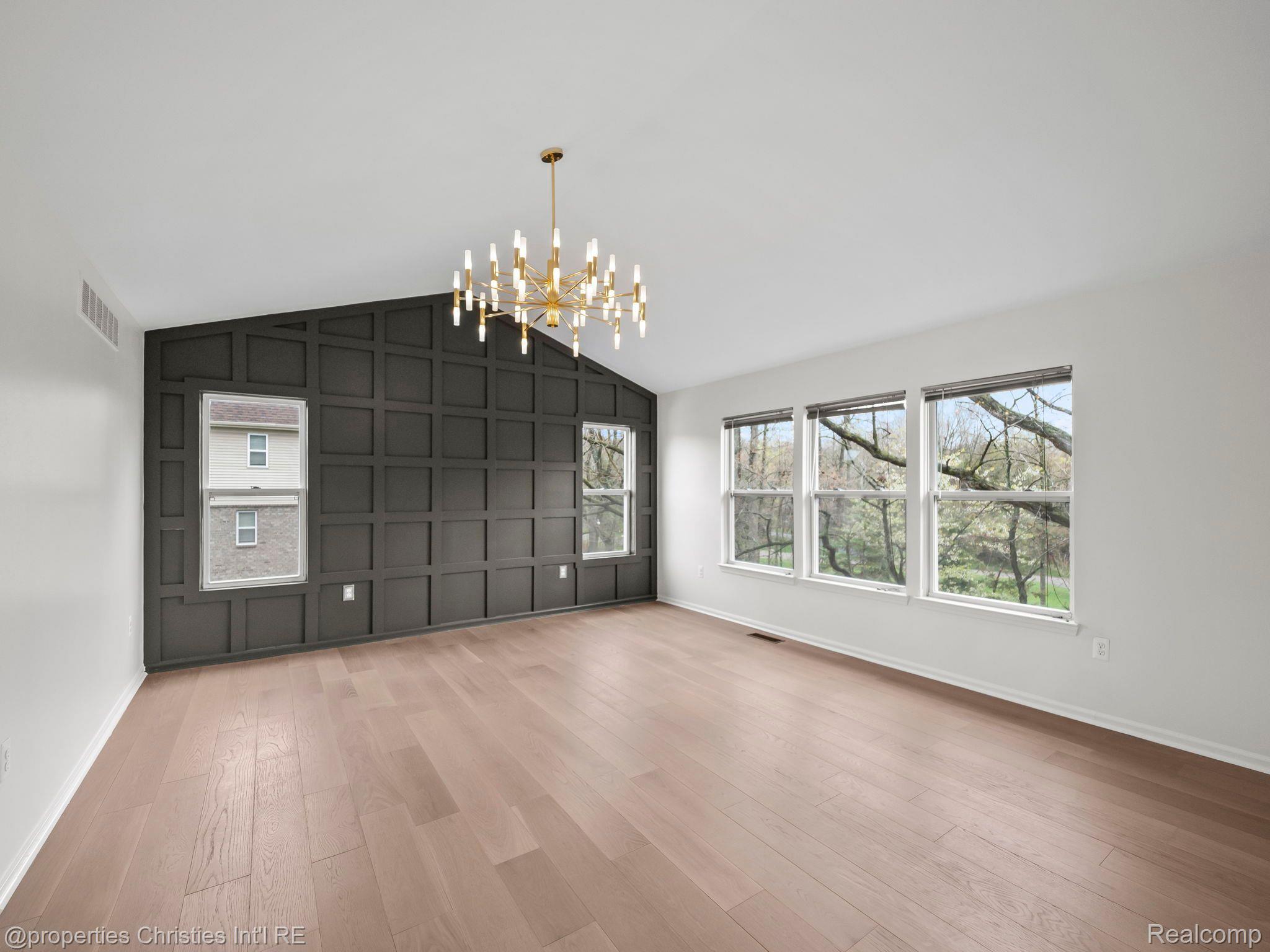578 RED BANK Drive
