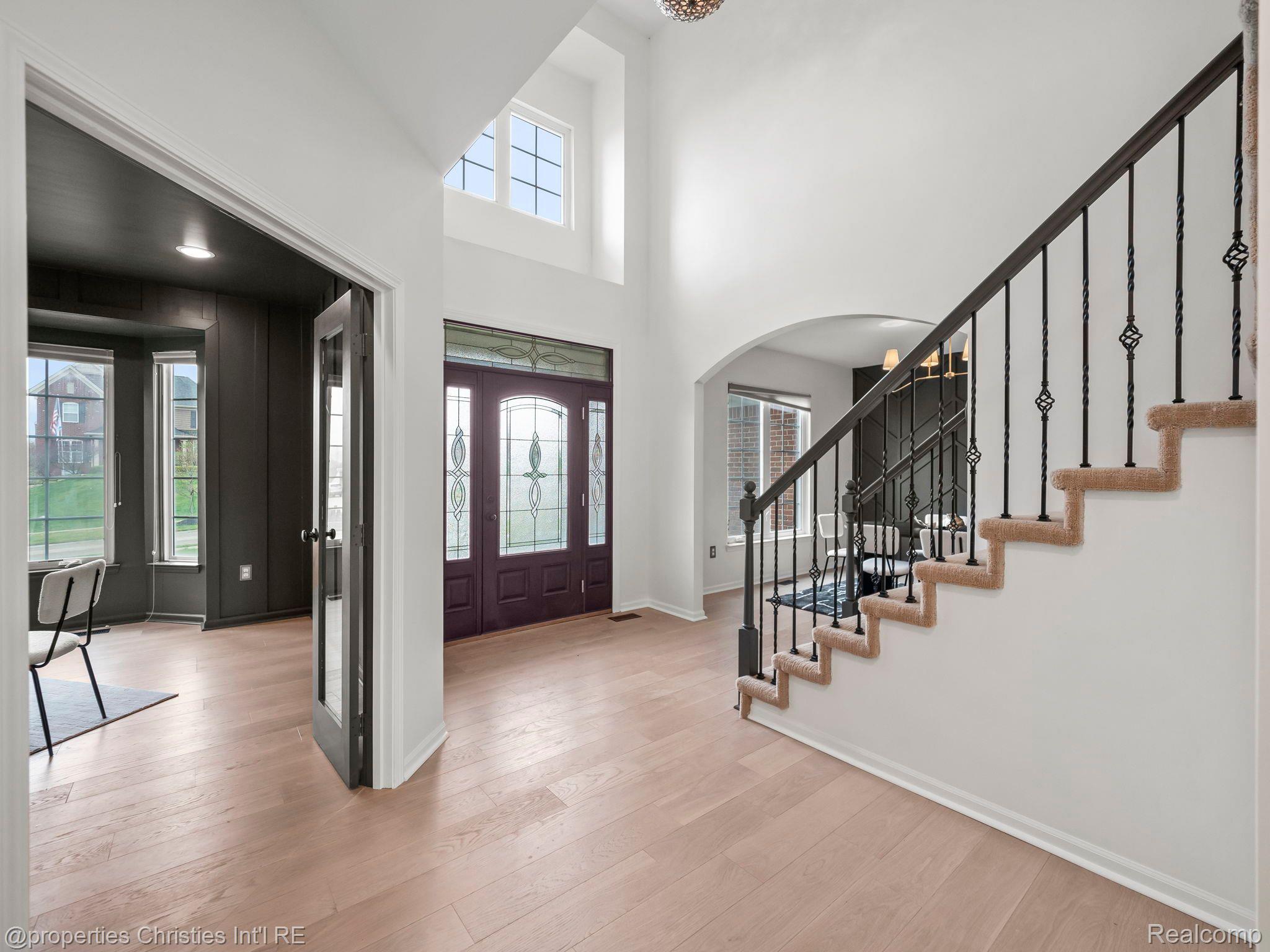 578 RED BANK Drive