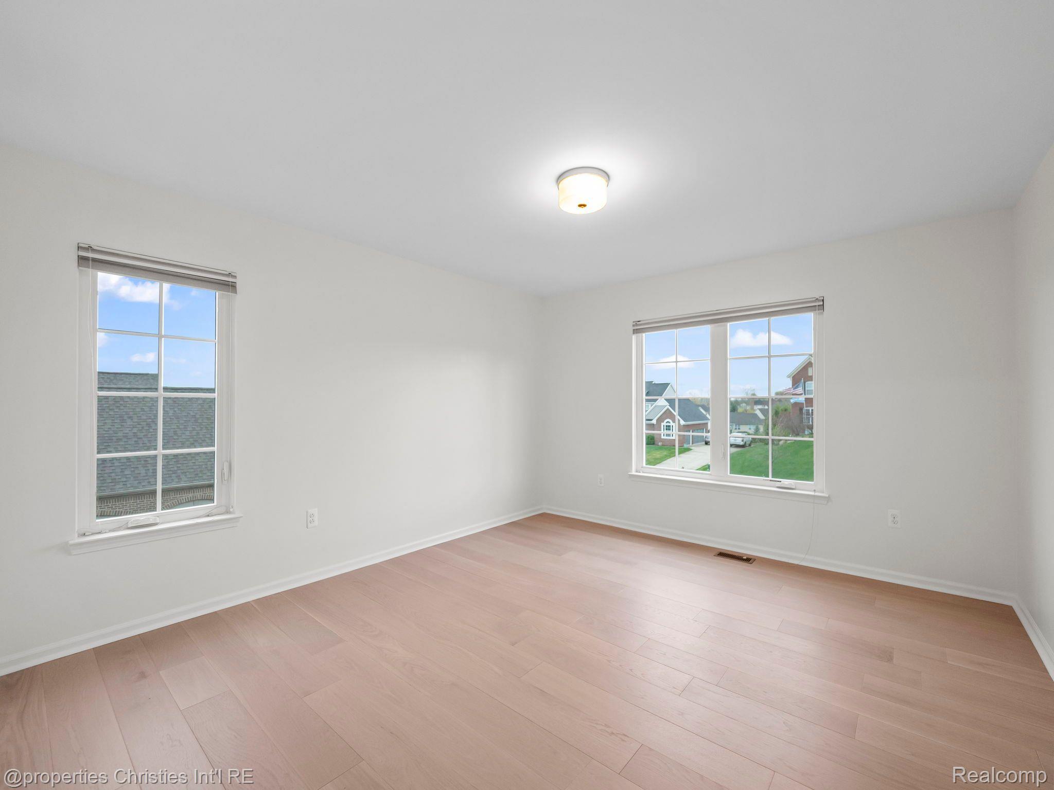 578 RED BANK Drive