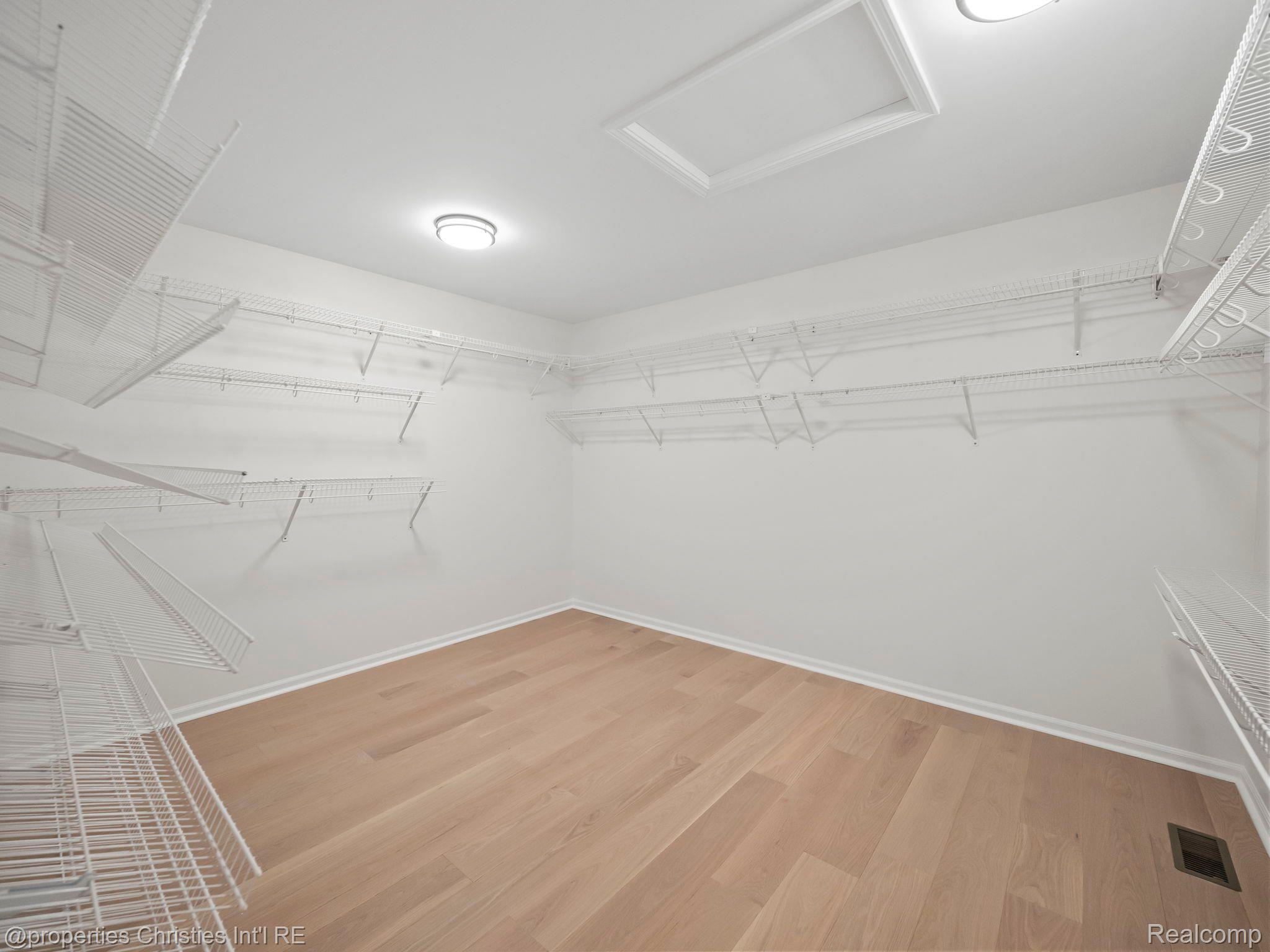 578 RED BANK Drive