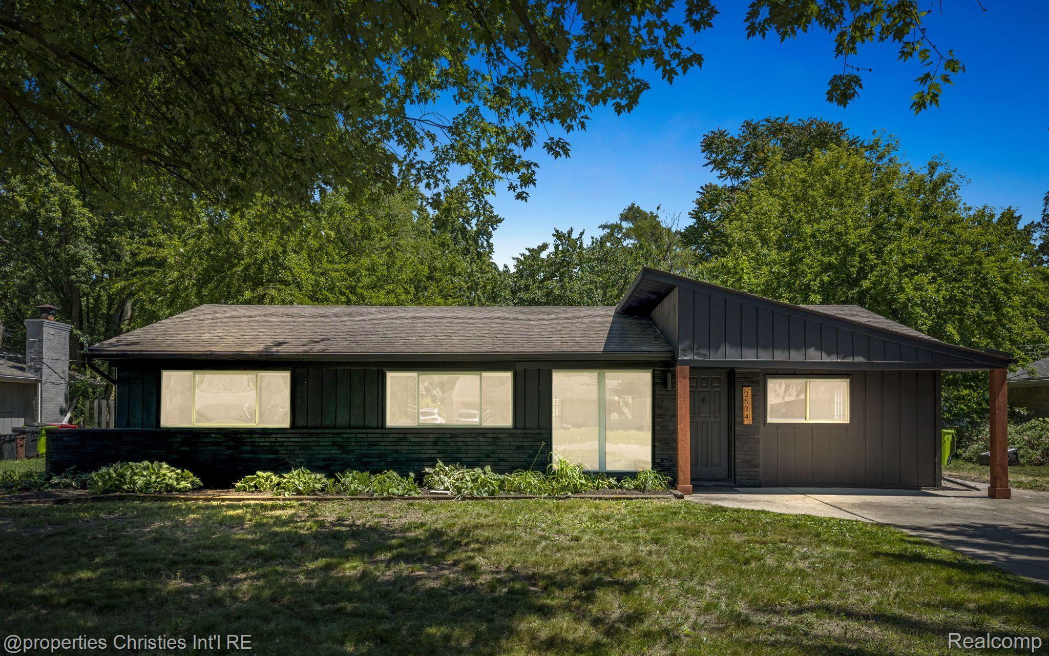 2534 LAFAY Drive