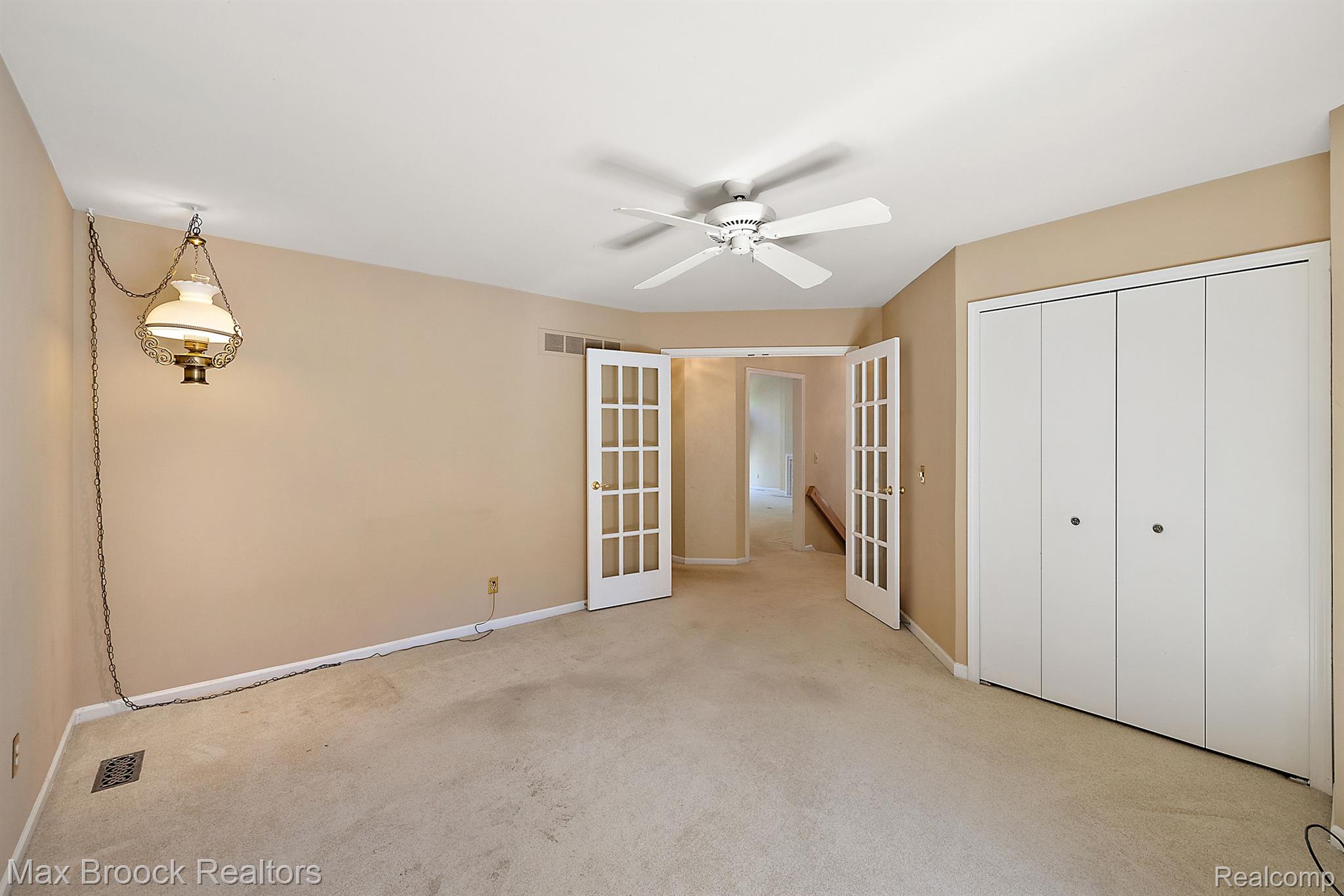 2459 HICKORY GLEN Drive