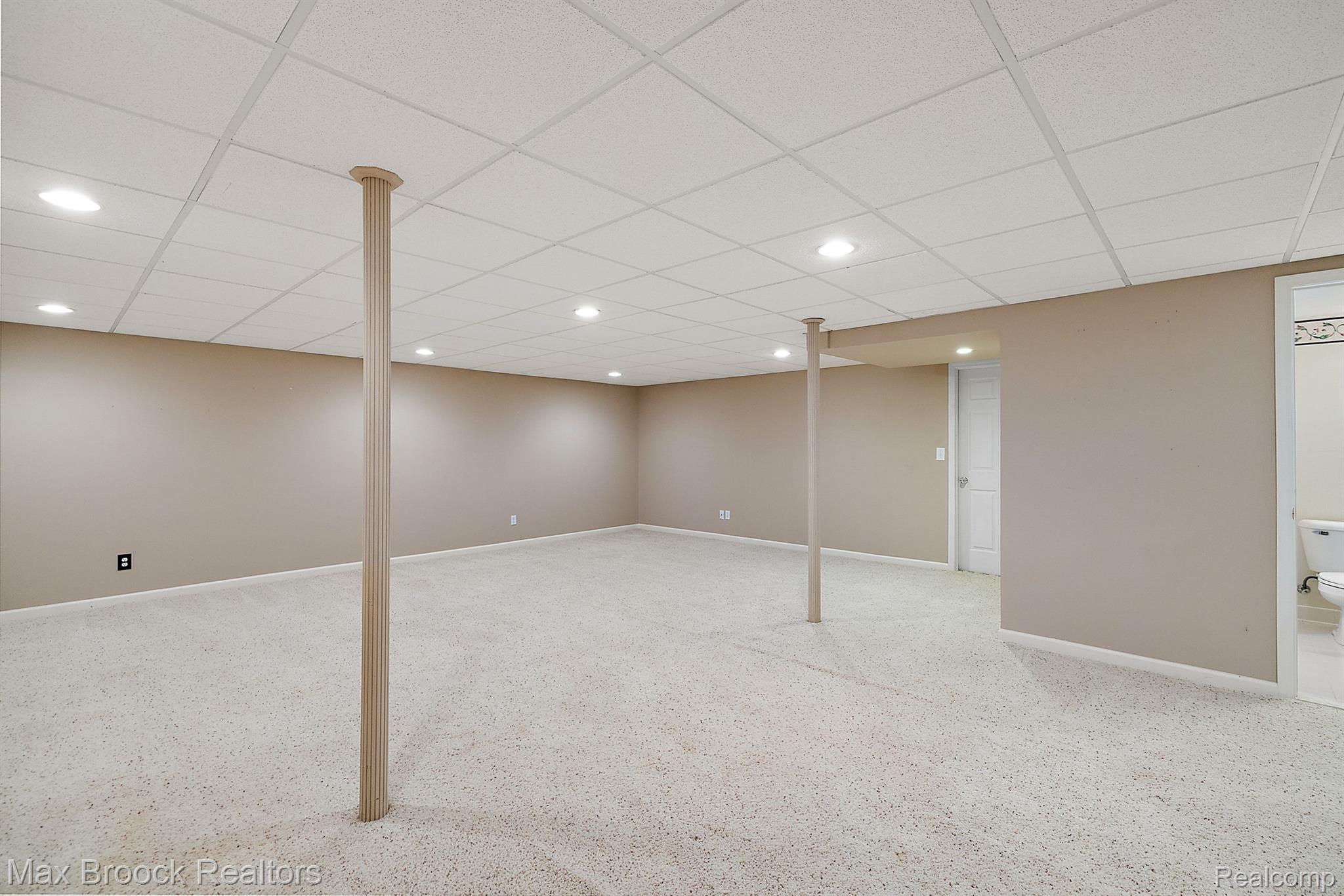 2459 HICKORY GLEN Drive