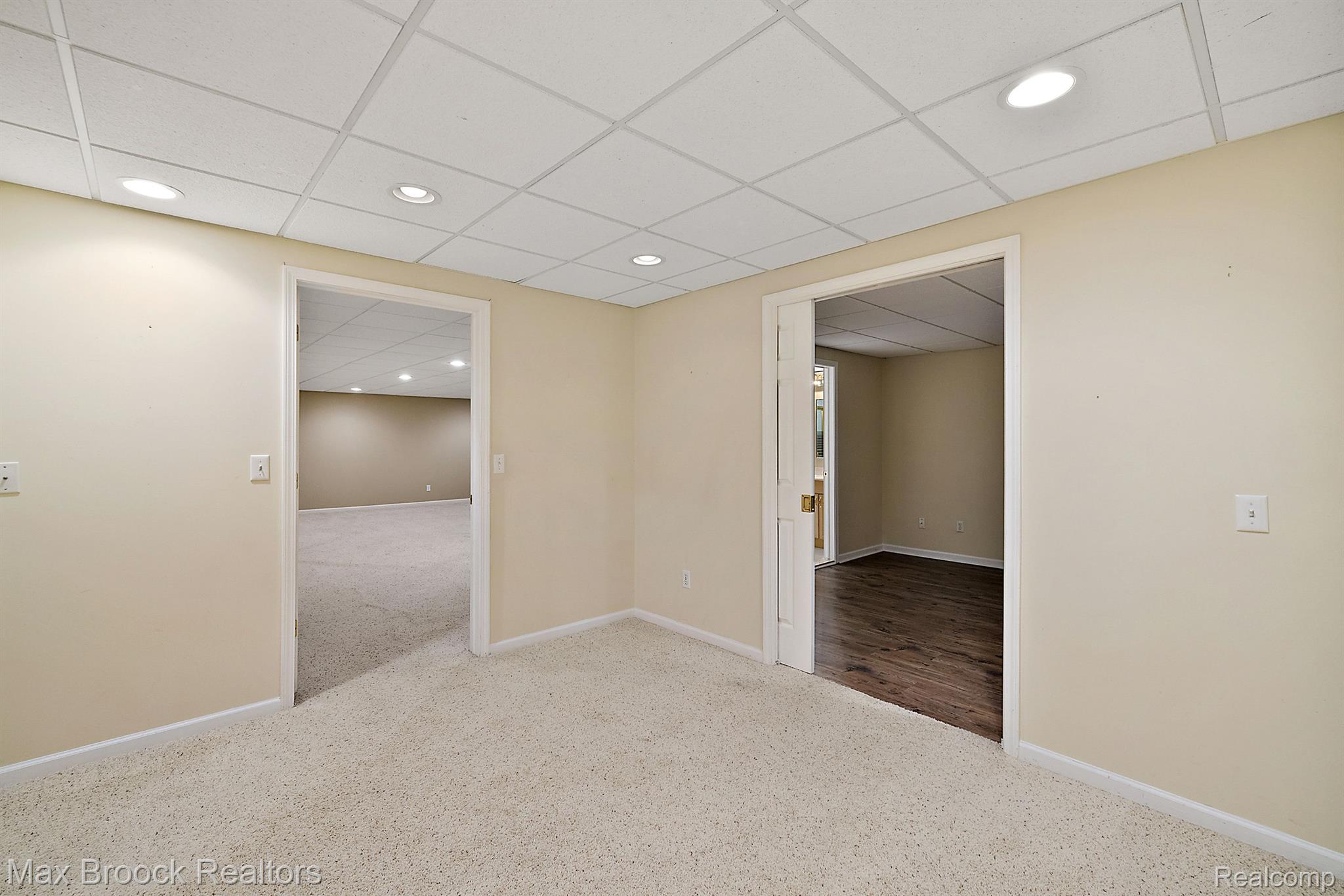 2459 HICKORY GLEN Drive