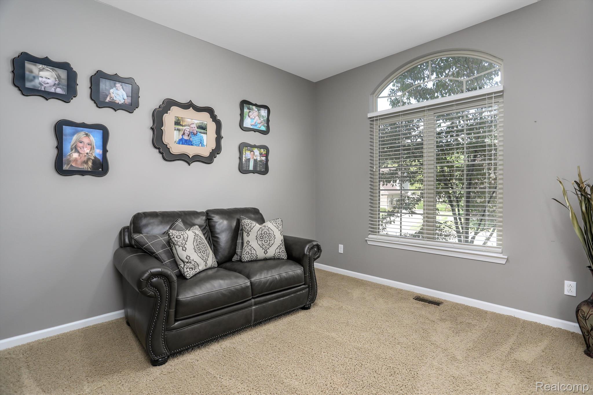 5055 PARKGATE Drive