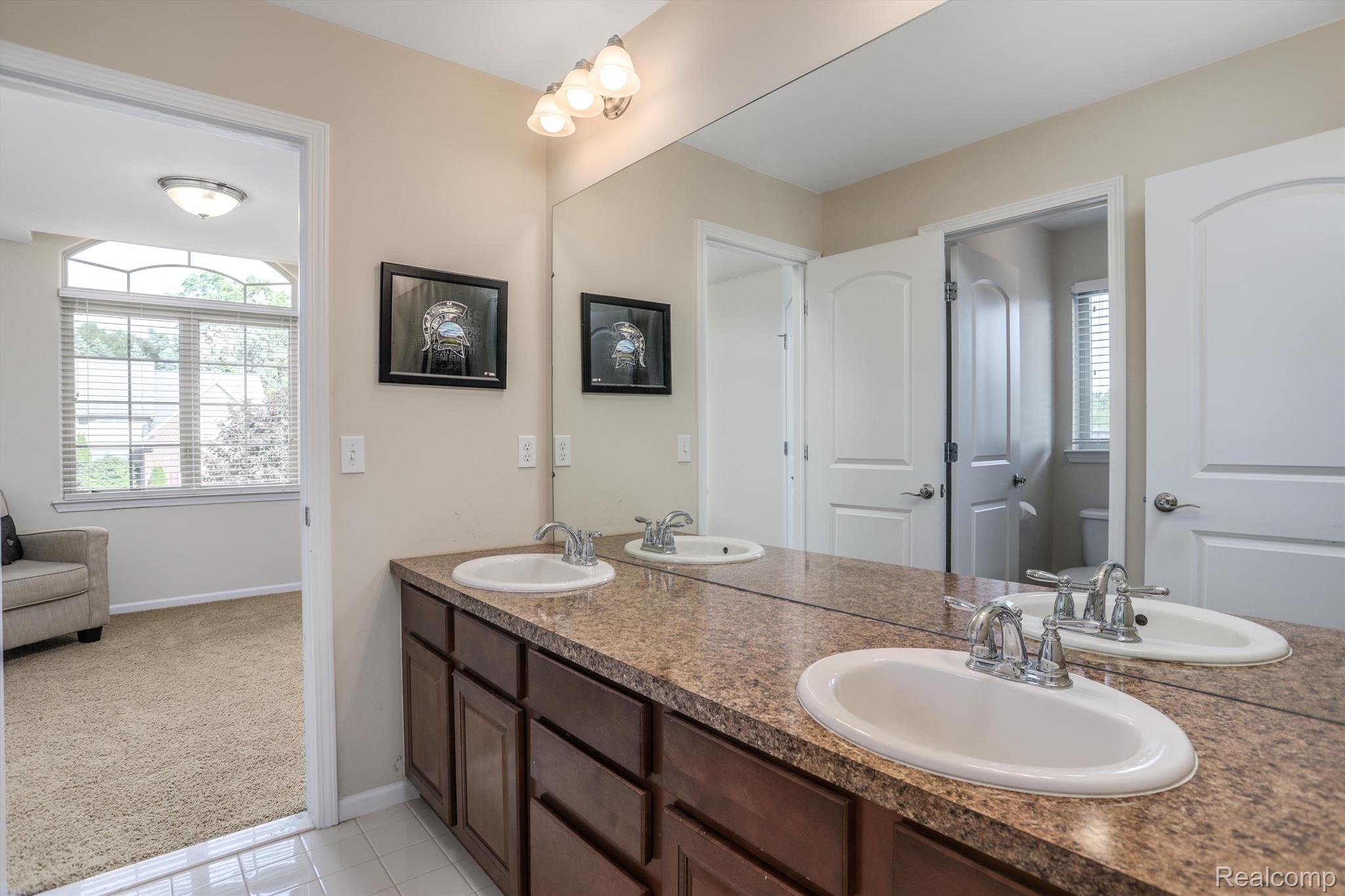 5055 PARKGATE Drive