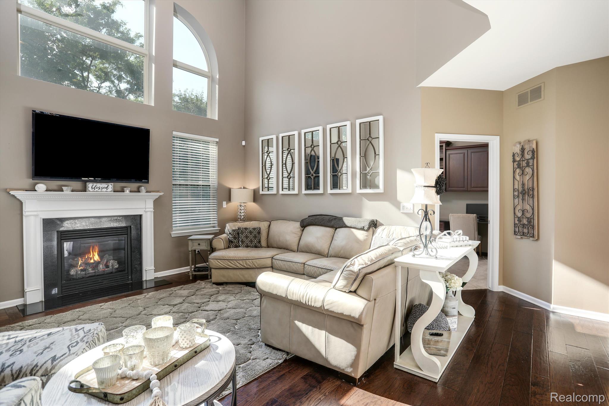 5055 PARKGATE Drive