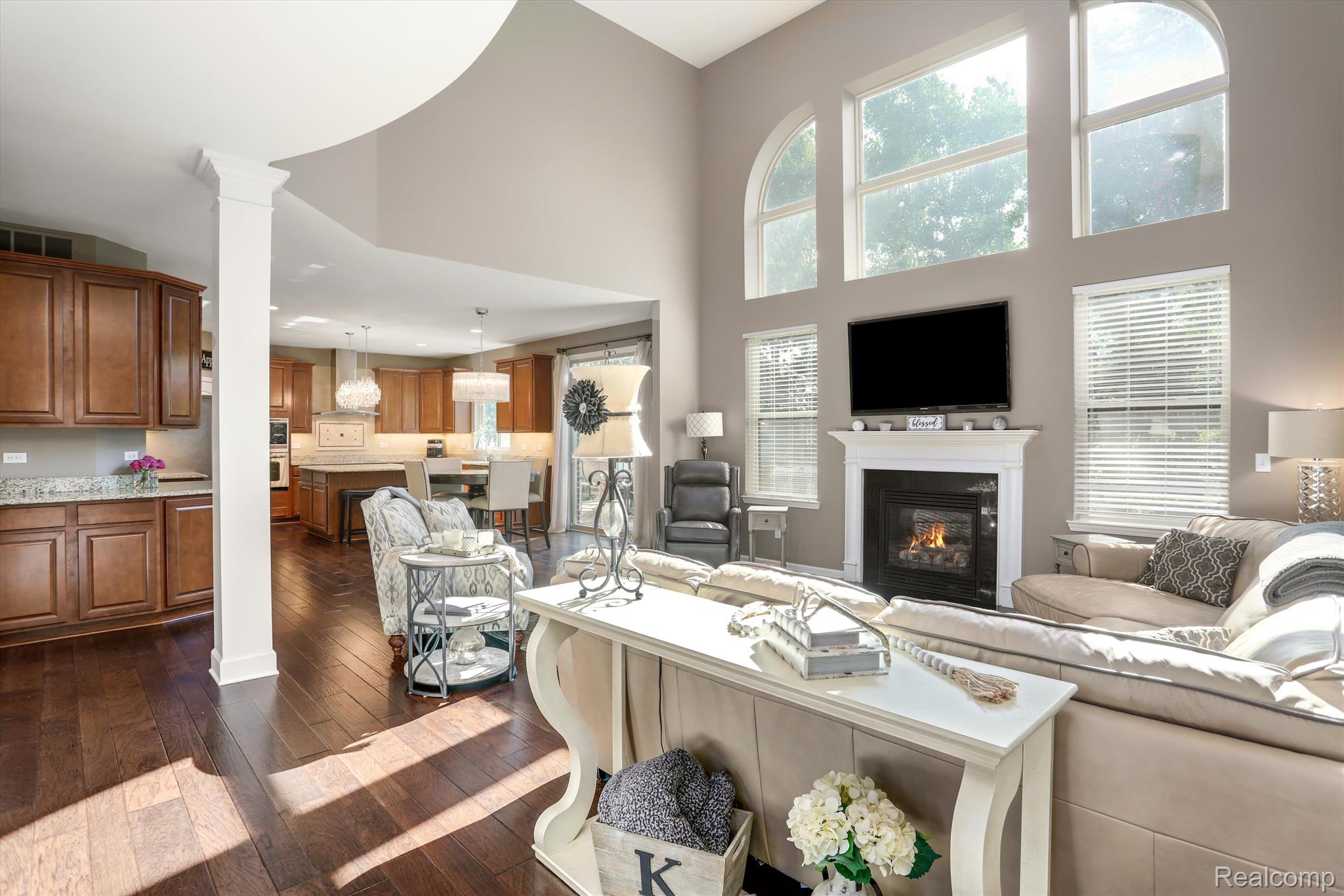 5055 PARKGATE Drive