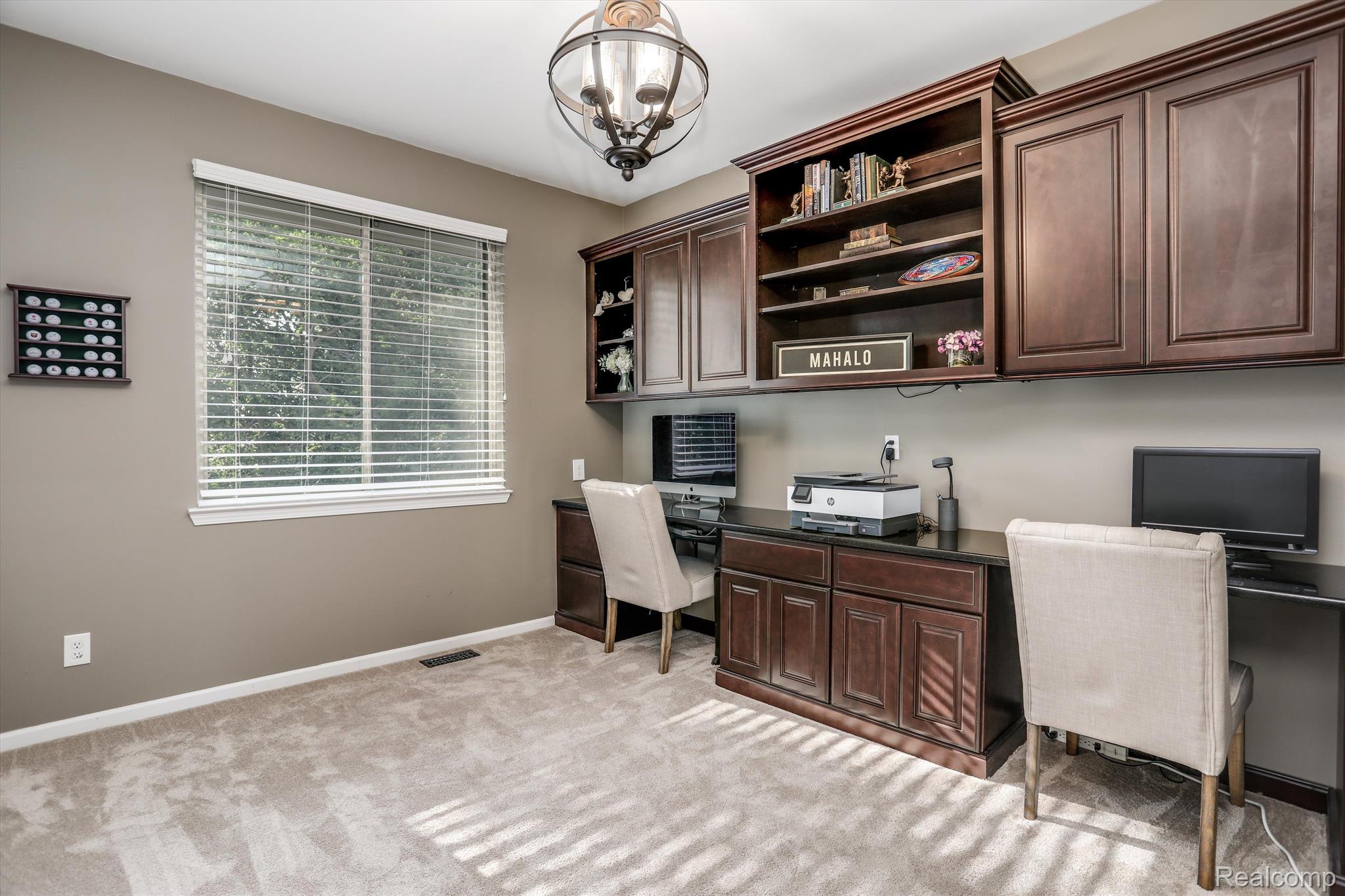 5055 PARKGATE Drive