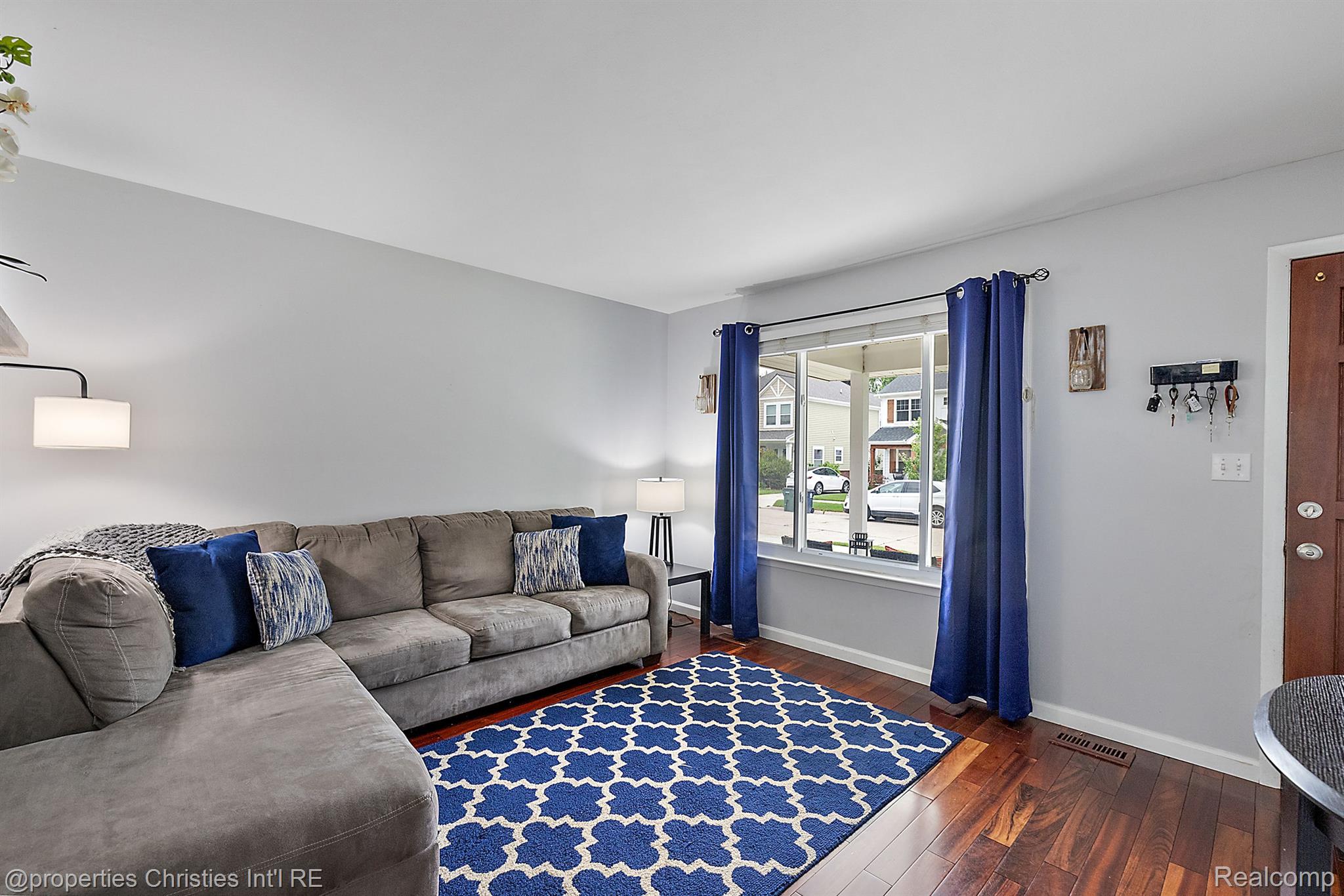 616 GOLF Avenue