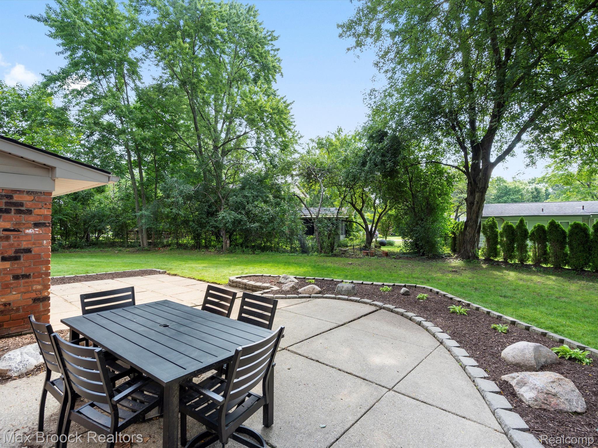 6745 WOODSIDE Trail