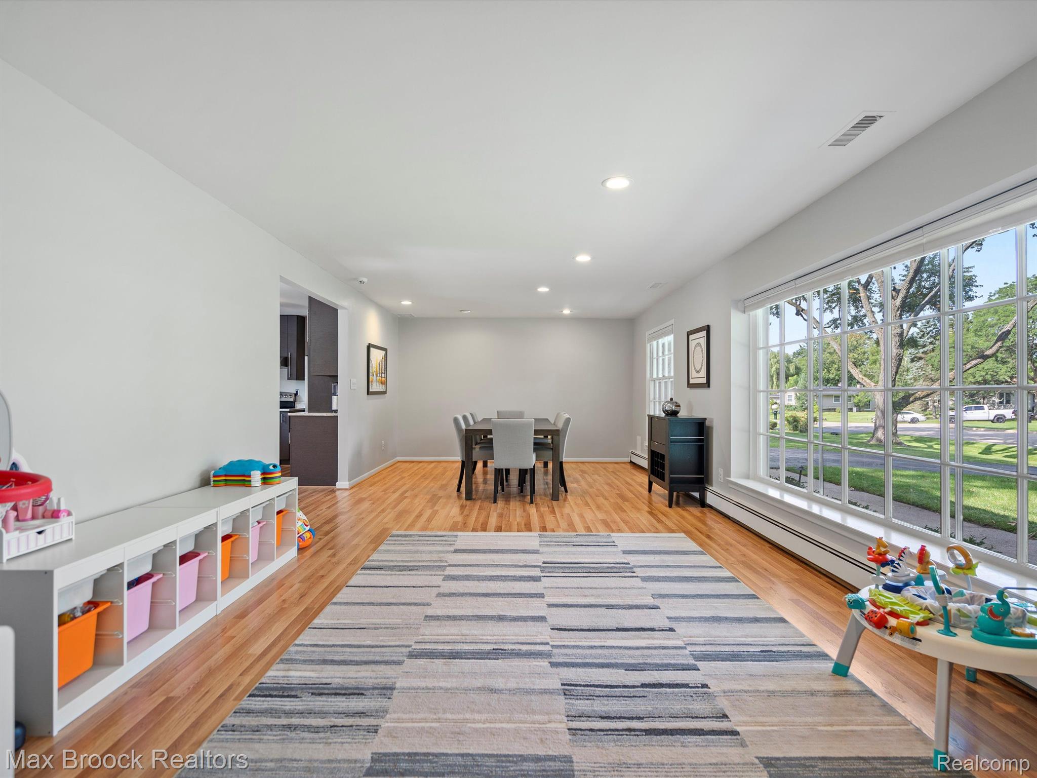 6745 WOODSIDE Trail