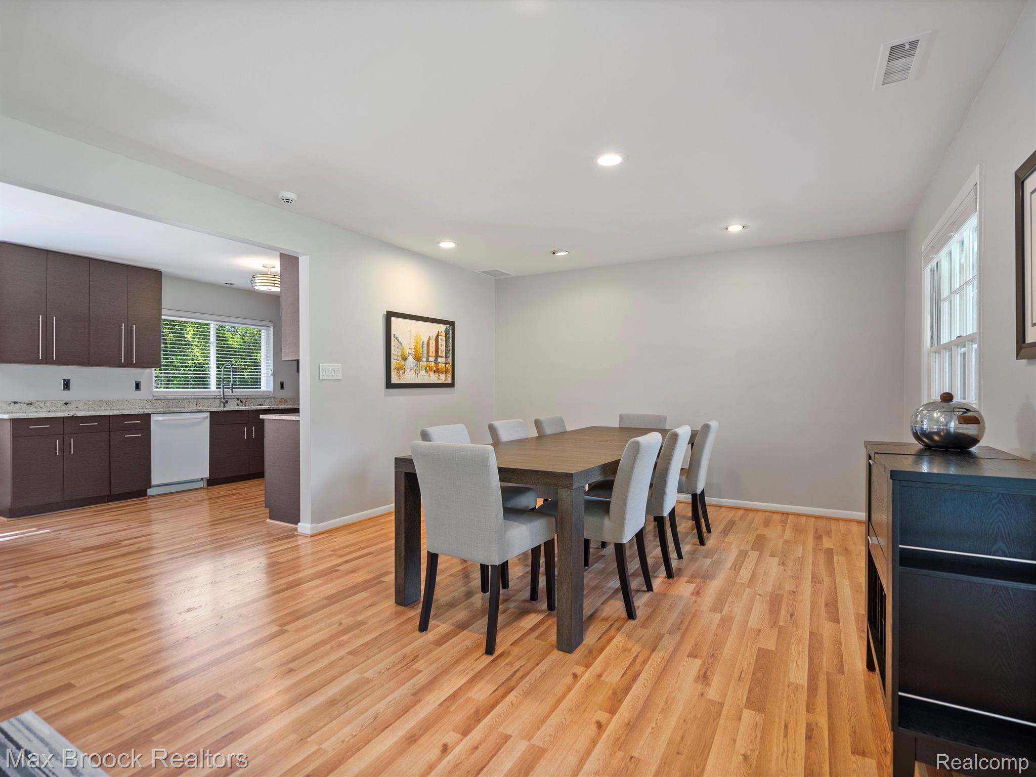 6745 WOODSIDE Trail